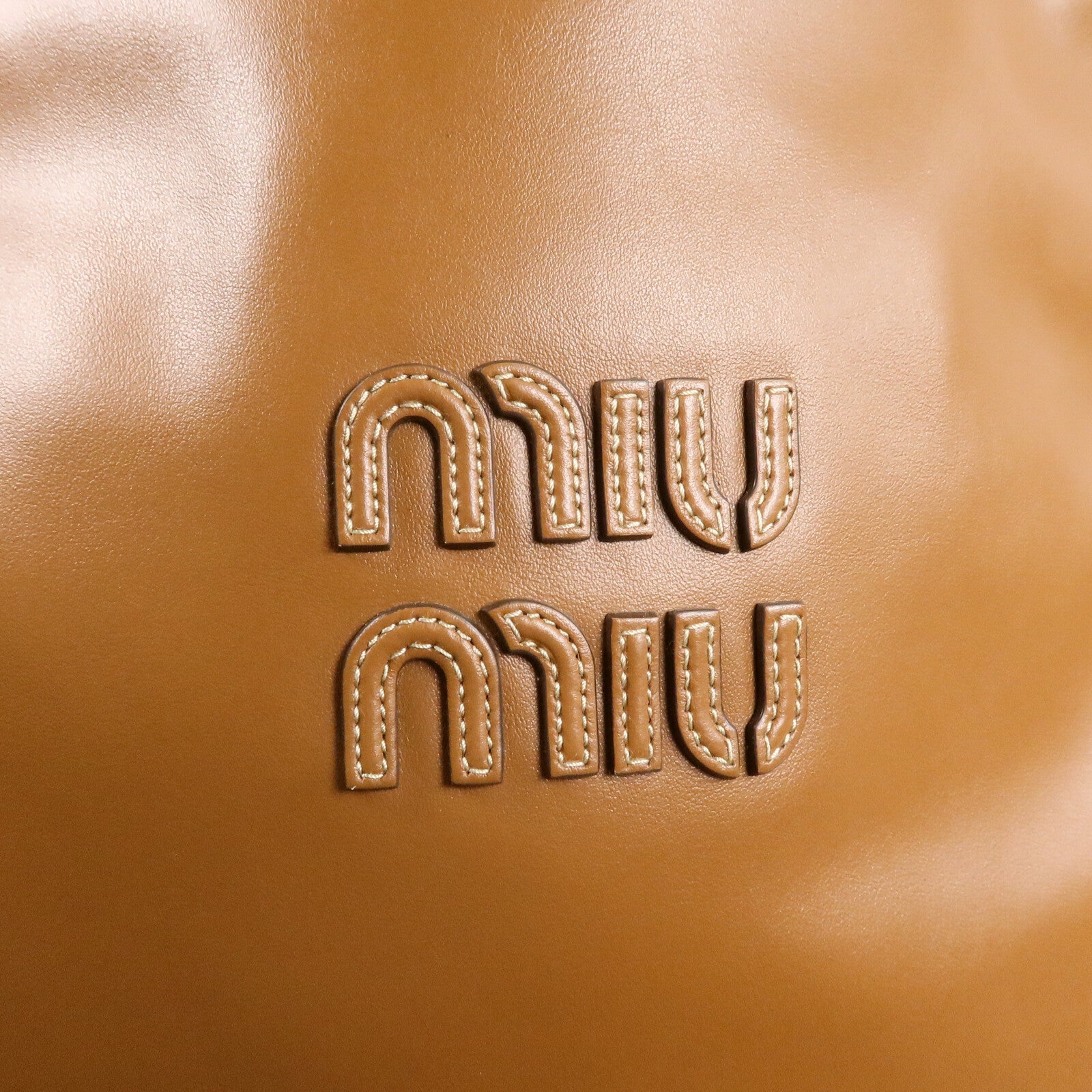 Miu Miu 牛皮皮革Ivy Tote肩背袋