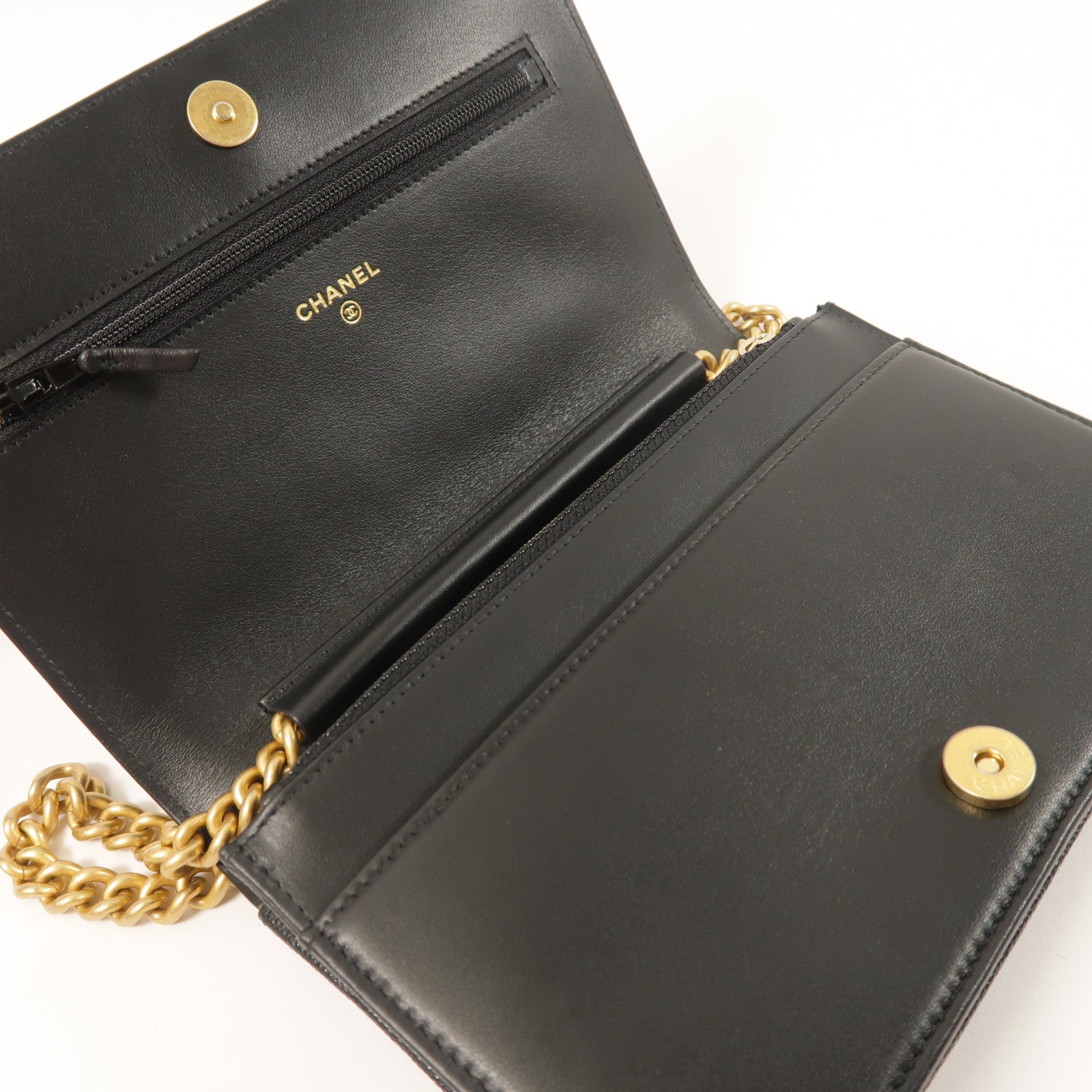 CHANEL 牛皮皮革Boy Wallet On Chain鏈帶肩背袋