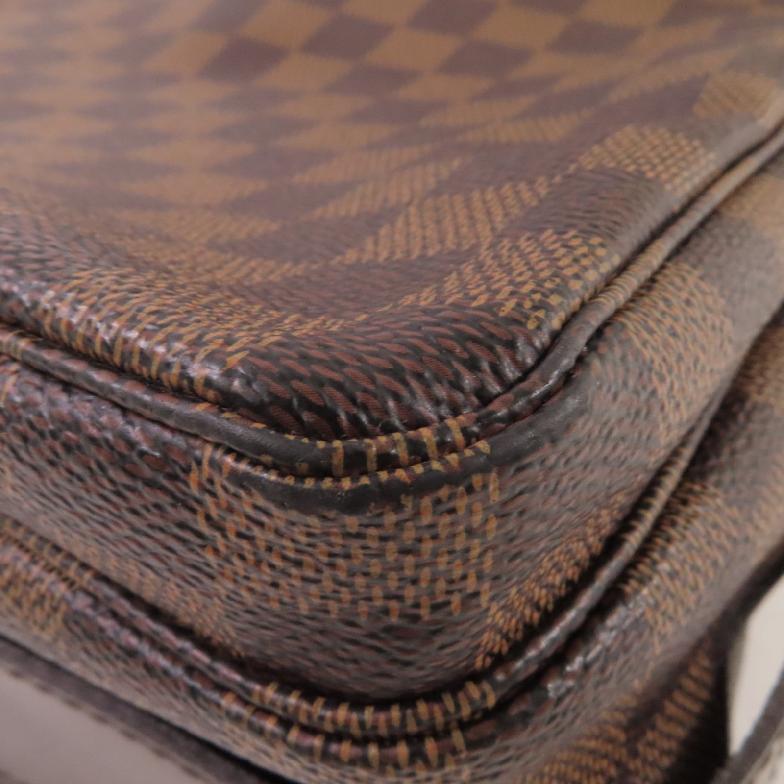 LOUIS VUITTON Damier Ebene Naviglio Shoulder Bag金扣肩背袋啡色