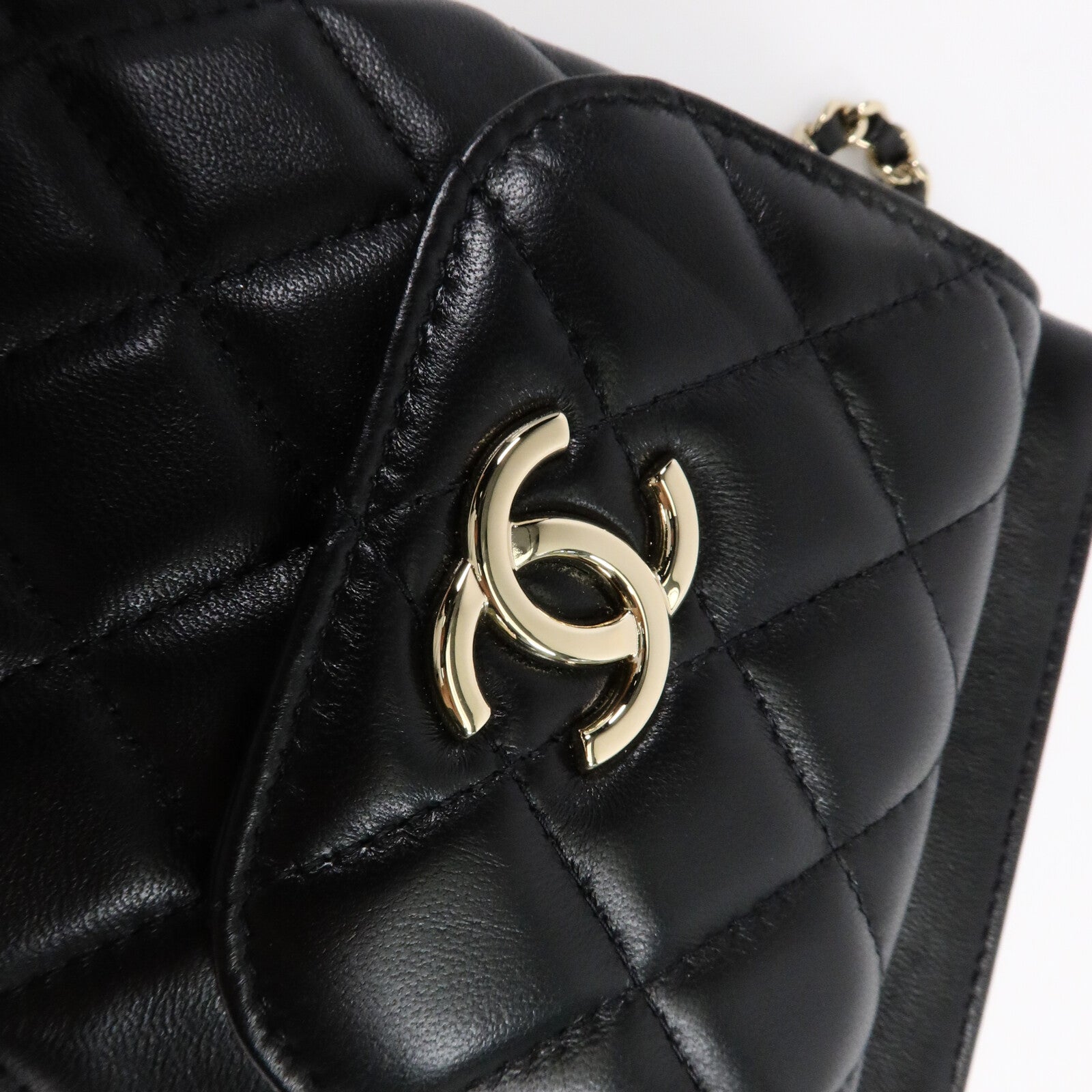 CHANEL 羊皮皮革Phone Bag鏈帶肩背袋