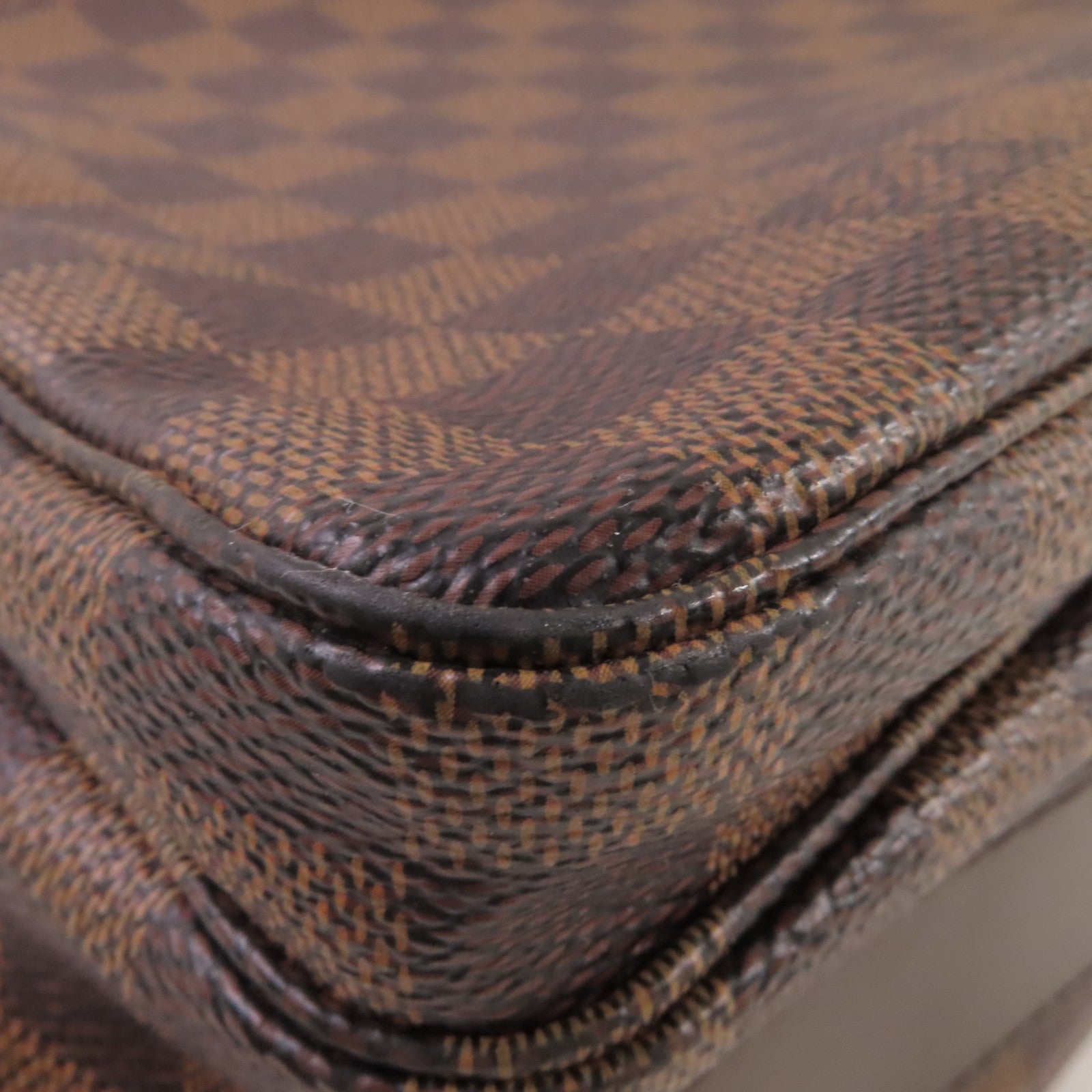 LOUIS VUITTON Damier Ebene Naviglio Shoulder Bag金扣肩背袋啡色