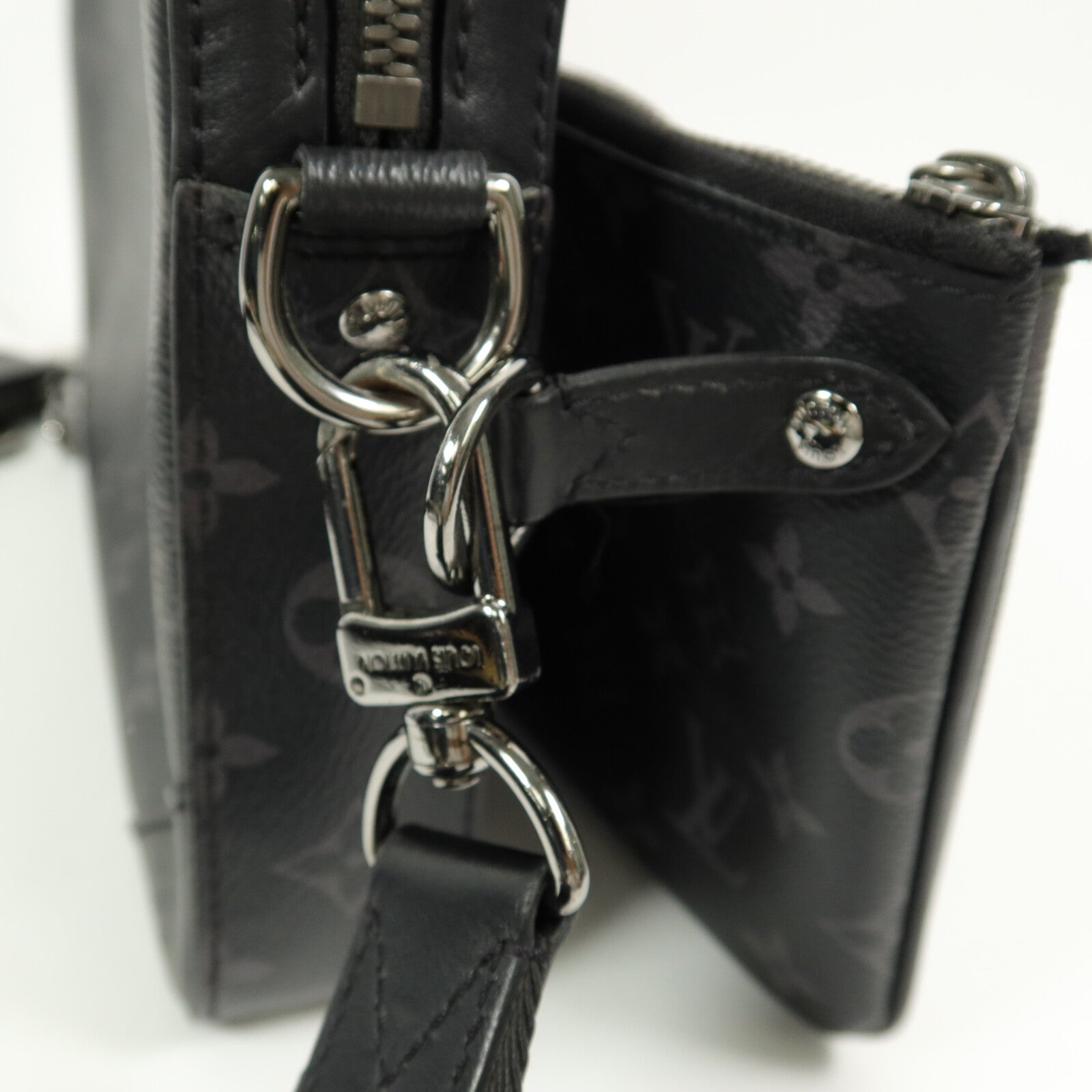 LOUIS VUITTON Monogram Eclipse Reverse Trio Messenger肩背袋
