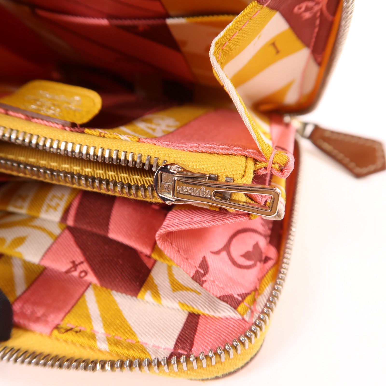 HERMES Evercolor皮革Silk In Compact Wallet銀扣錢包9D Jaune Ambre