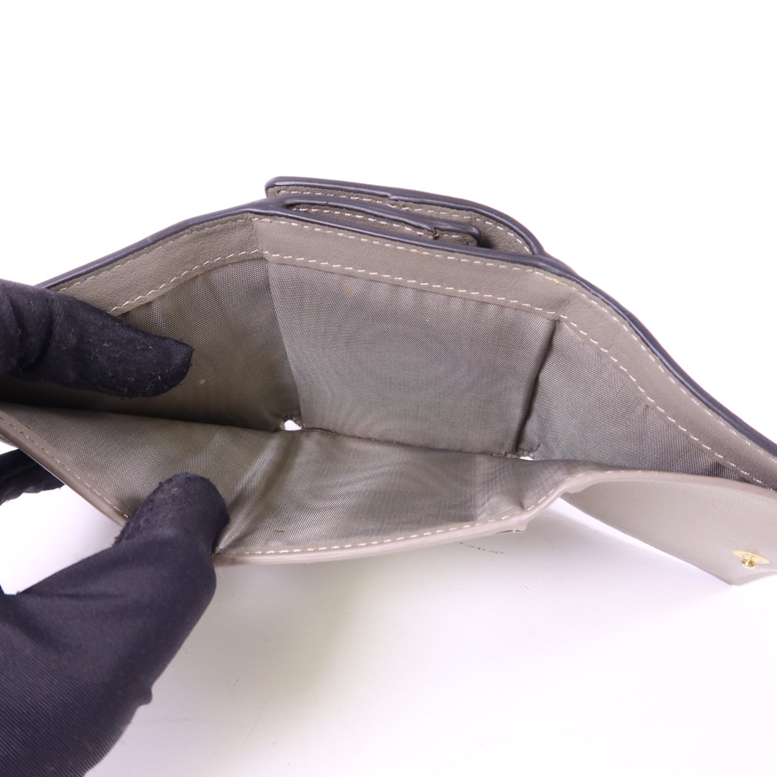 Furla 牛皮皮革Trifold Wallet金扣錢包