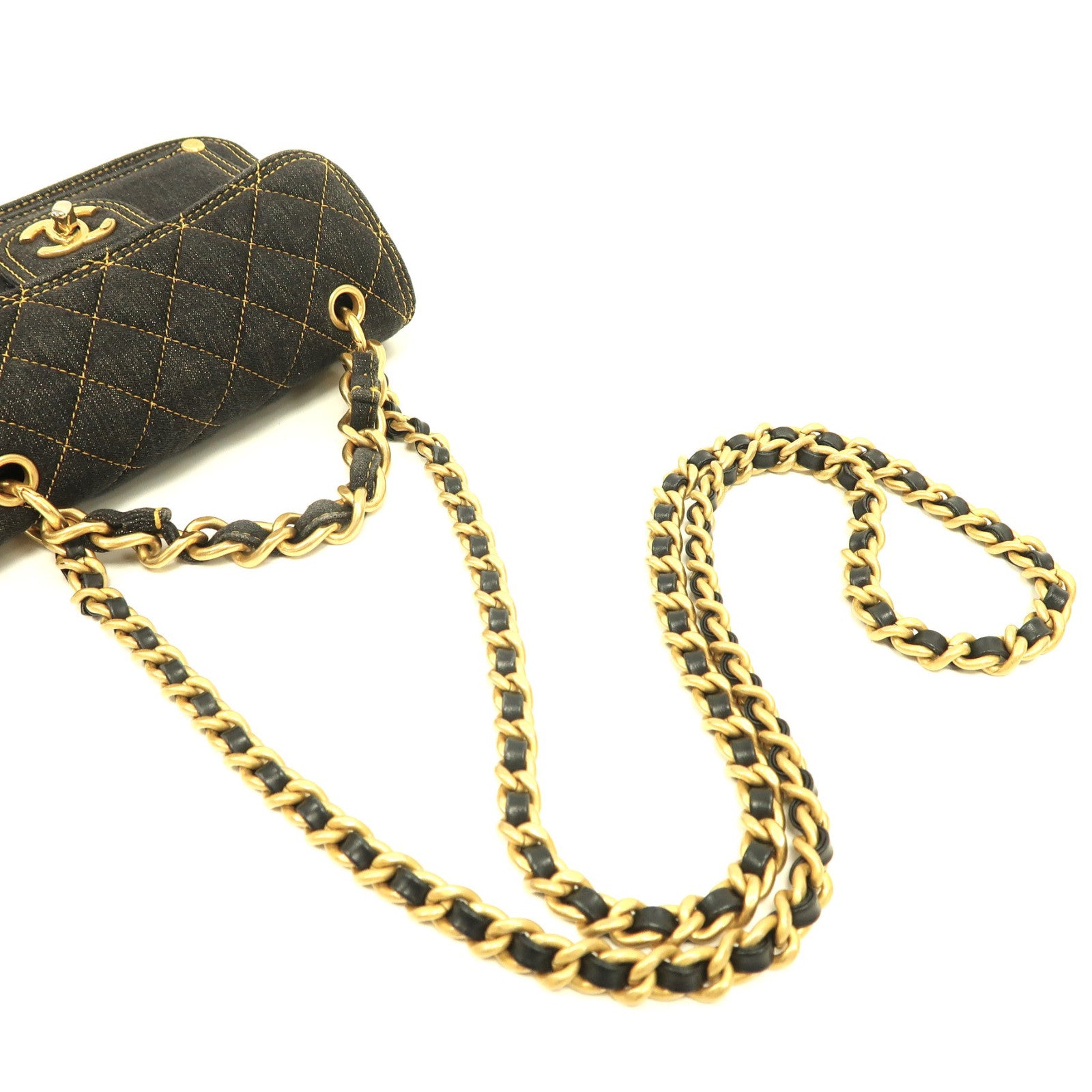 CHANEL 菱格牛仔布Chain Shoulder金扣鏈帶肩背袋藍色