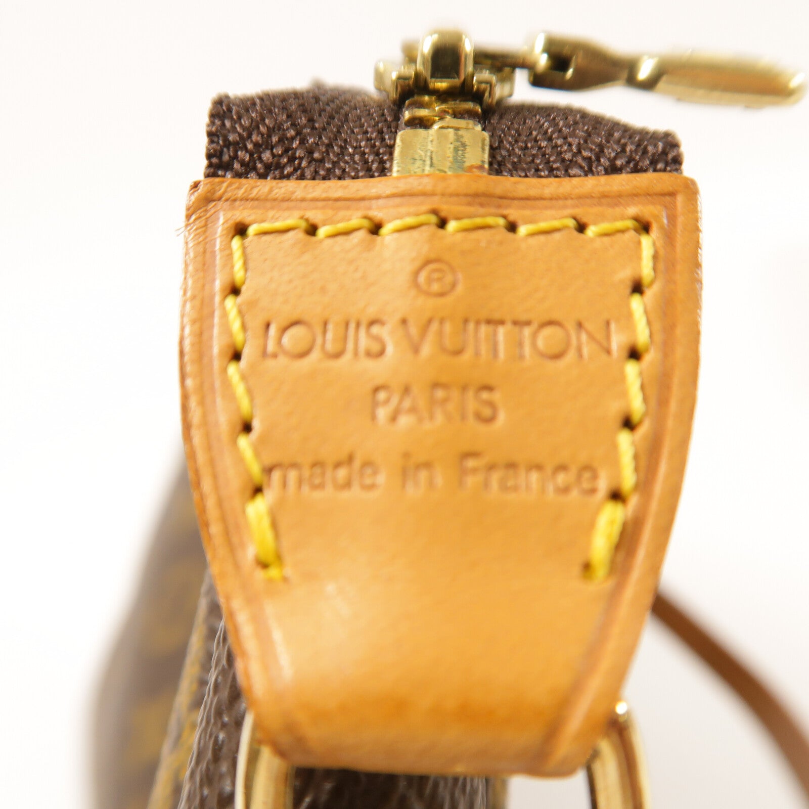 LOUIS VUITTON Monogram Pochette Accessoires金扣手挽袋棕色