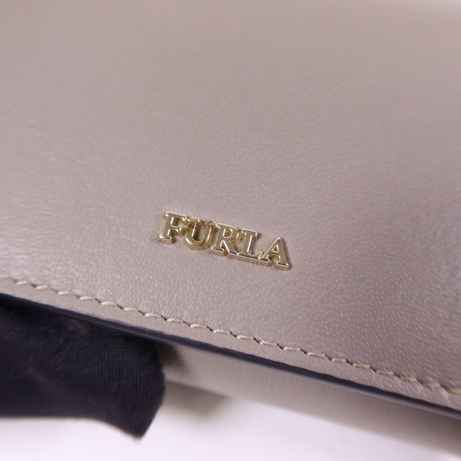 Furla 牛皮皮革Trifold Wallet金扣錢包