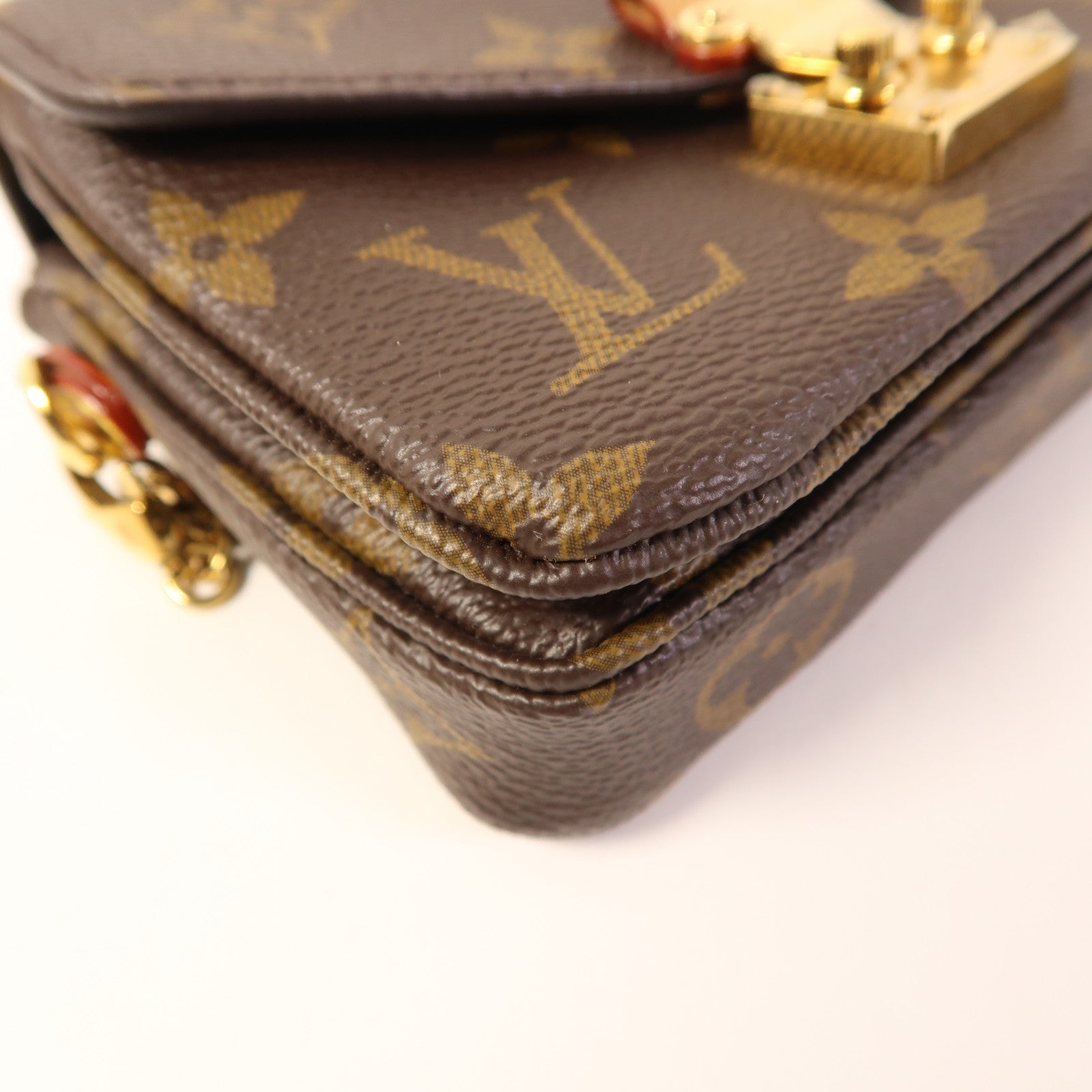 LOUIS VUITTON Monogram Micro Metis金扣肩背袋