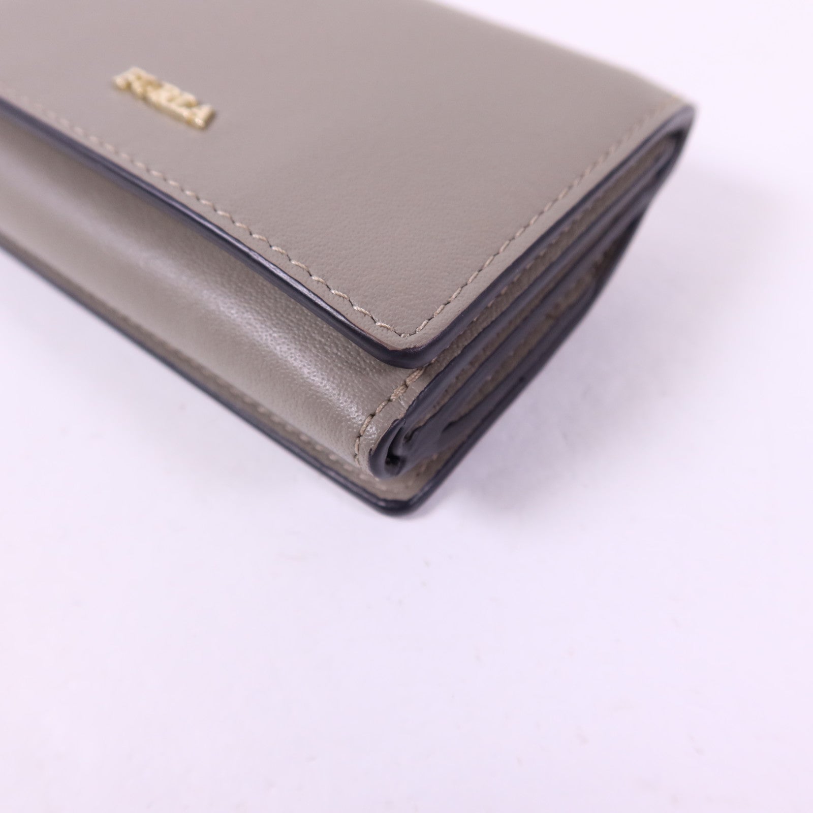 Furla 牛皮皮革Trifold Wallet金扣錢包