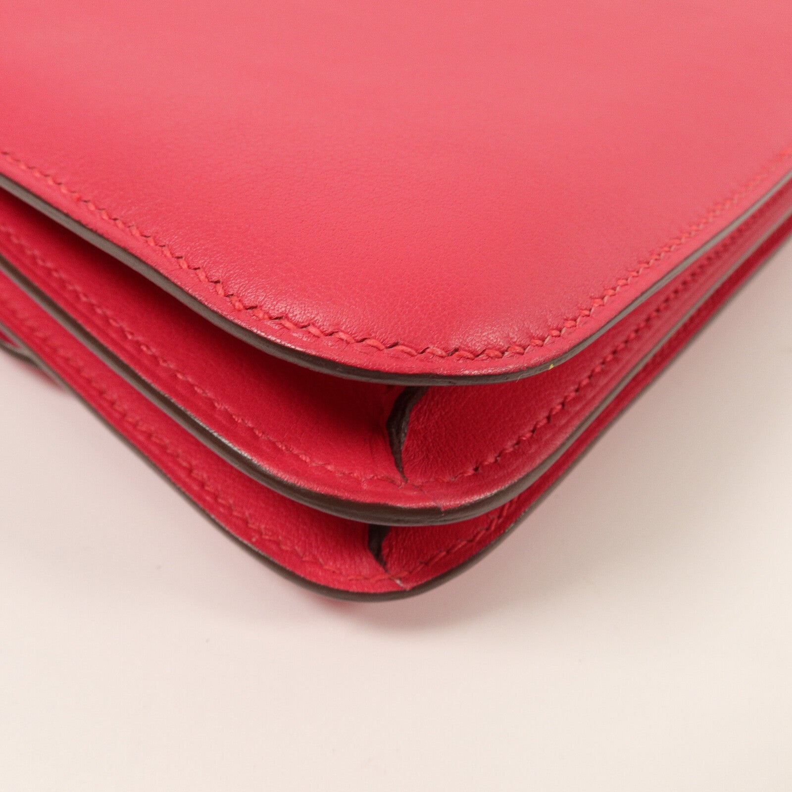HERMES Swift皮革Constance Mini肩背袋Rose Extremt