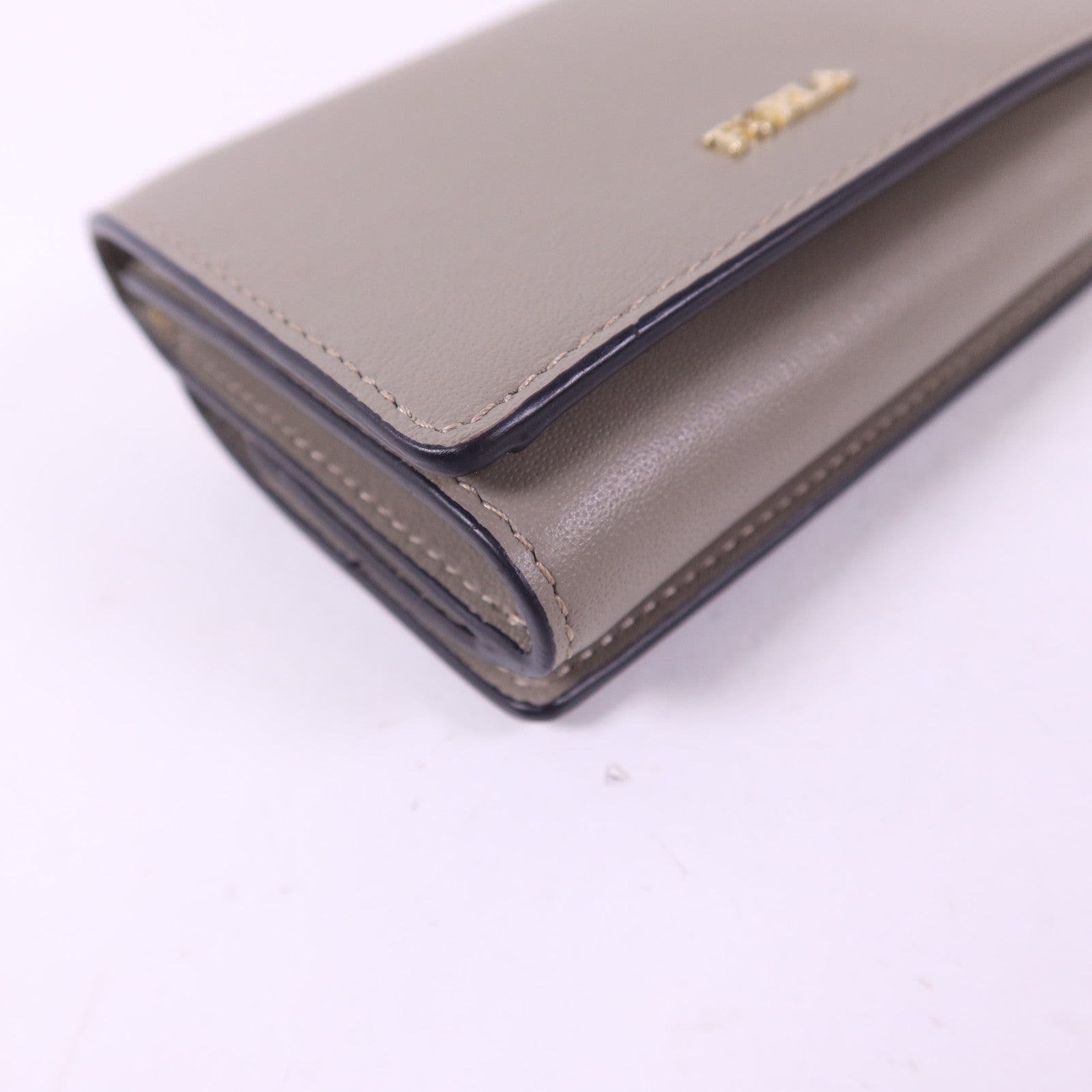 Furla 牛皮皮革Trifold Wallet金扣錢包