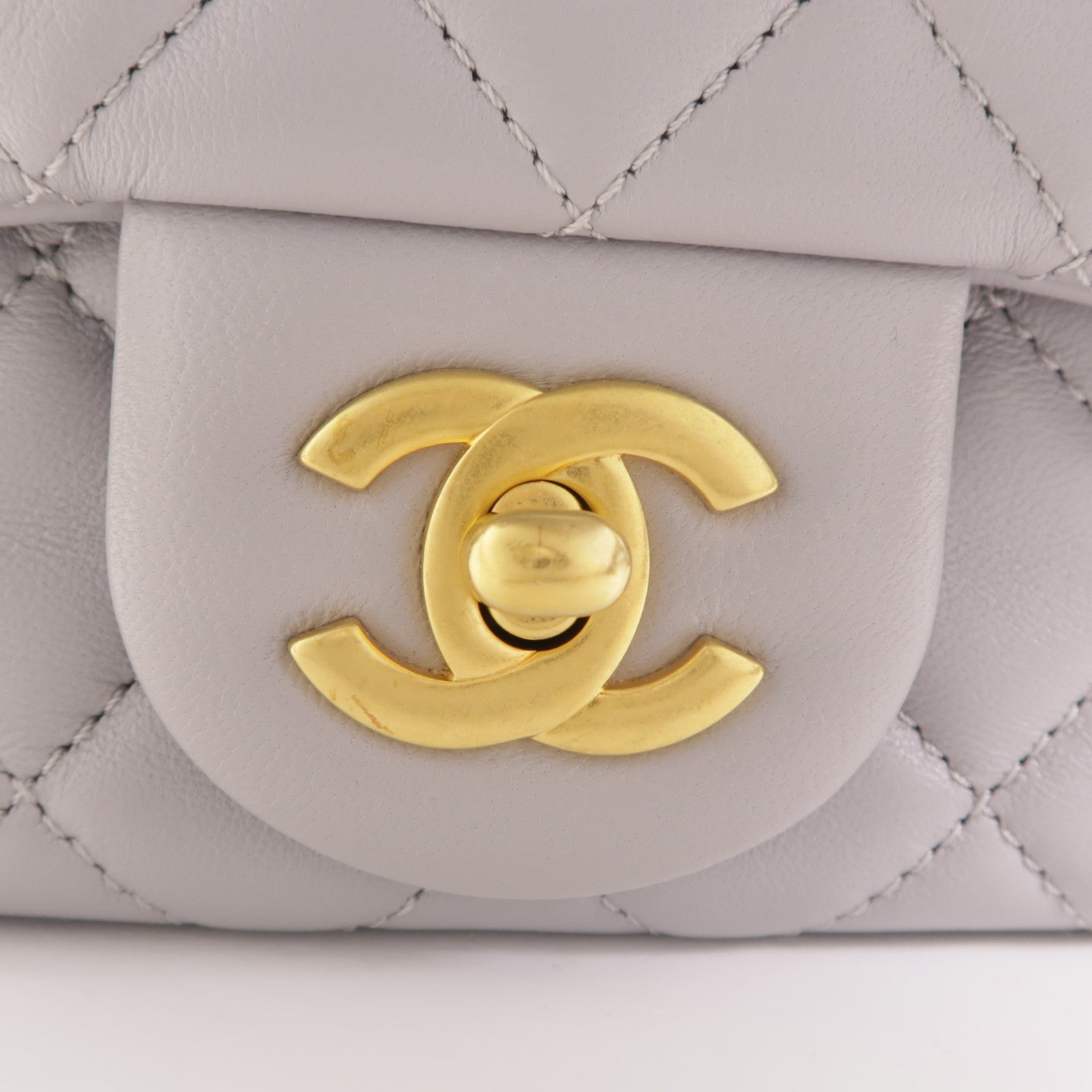 CHANEL 羊皮皮革Classic 17cm Gold Ball金扣肩背袋
