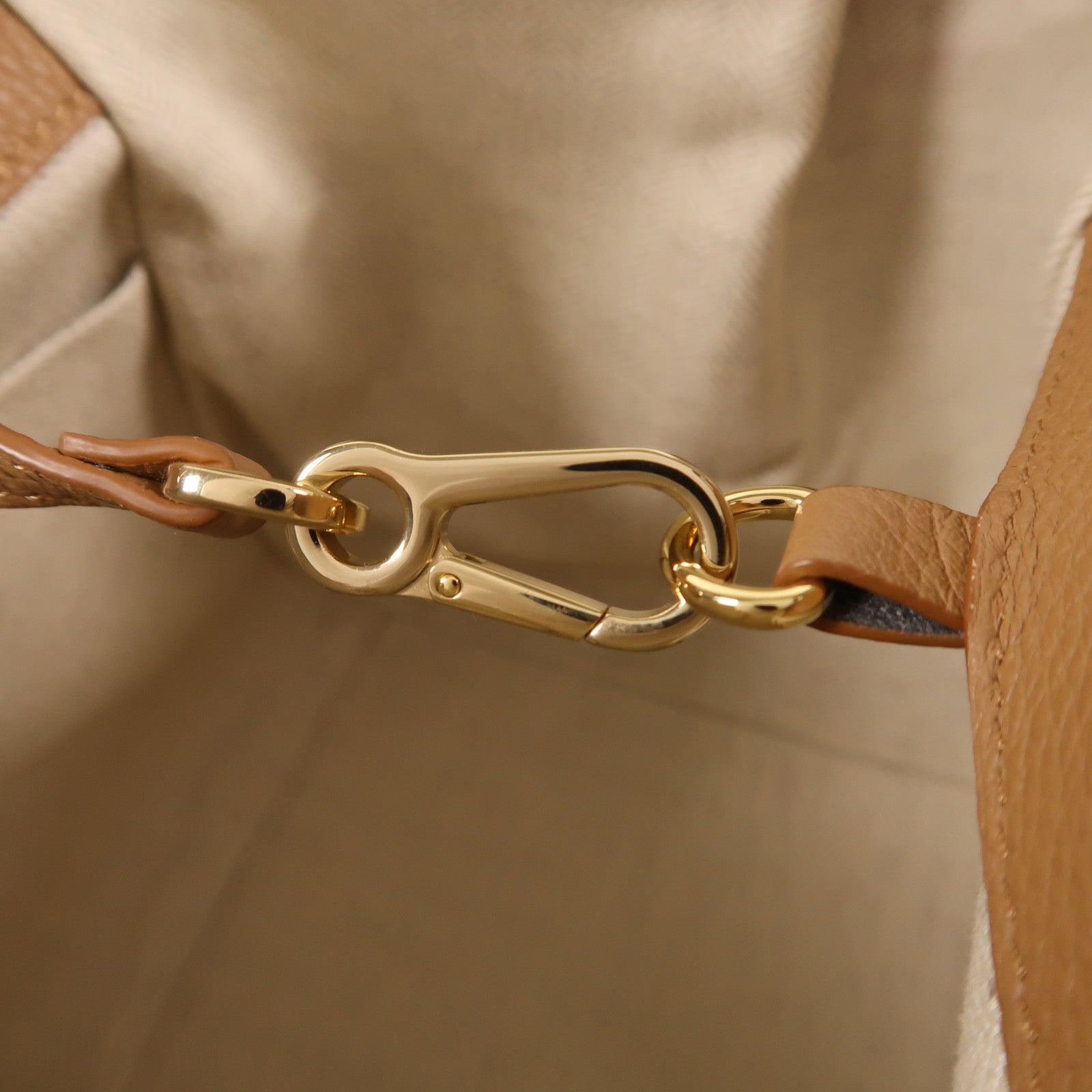 LOEWE 牛皮皮革Compact Hammock Bag金扣手挽肩背兩用袋