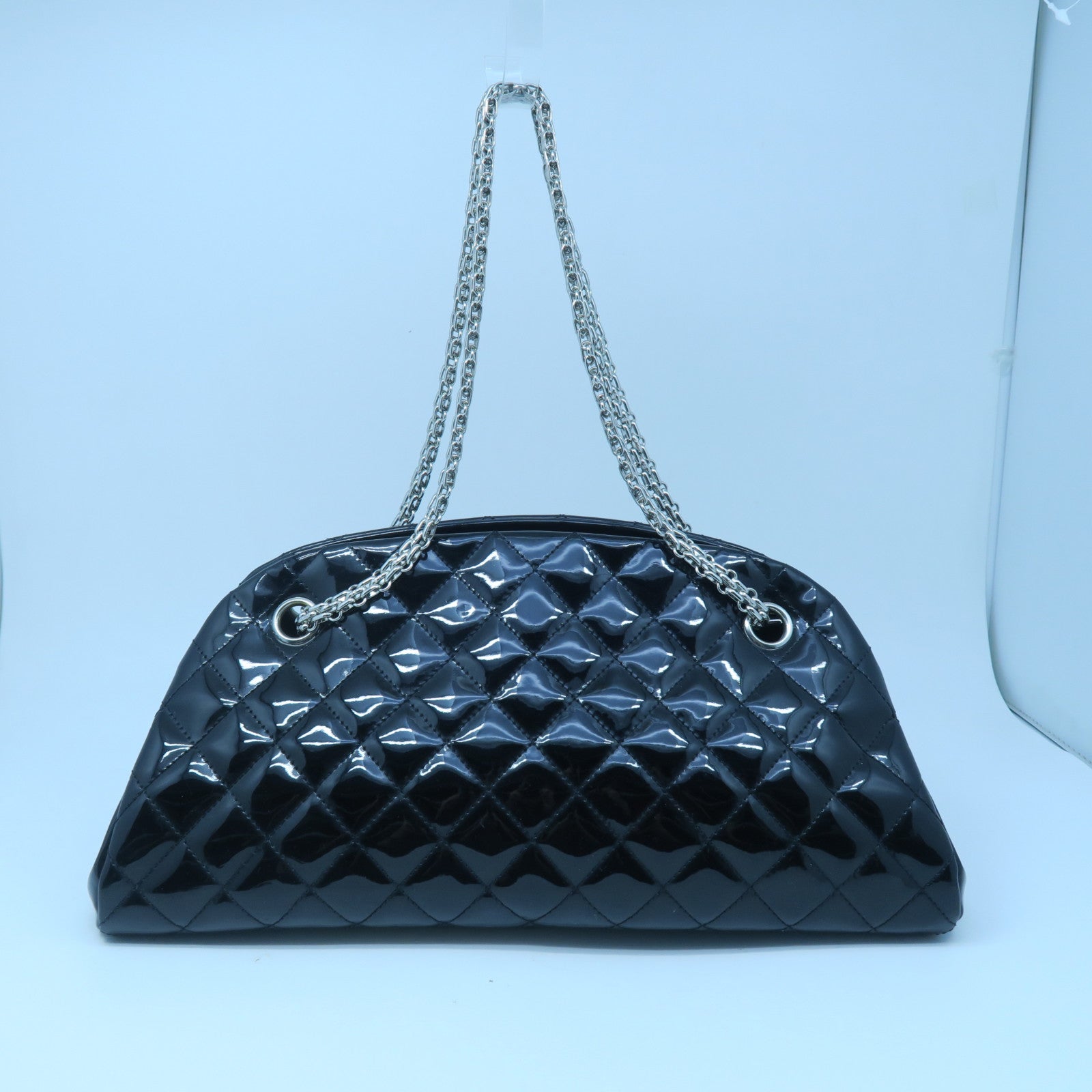 CHANEL diamond patent leather Chain Shoulder silver buckle chain shoulder bag black