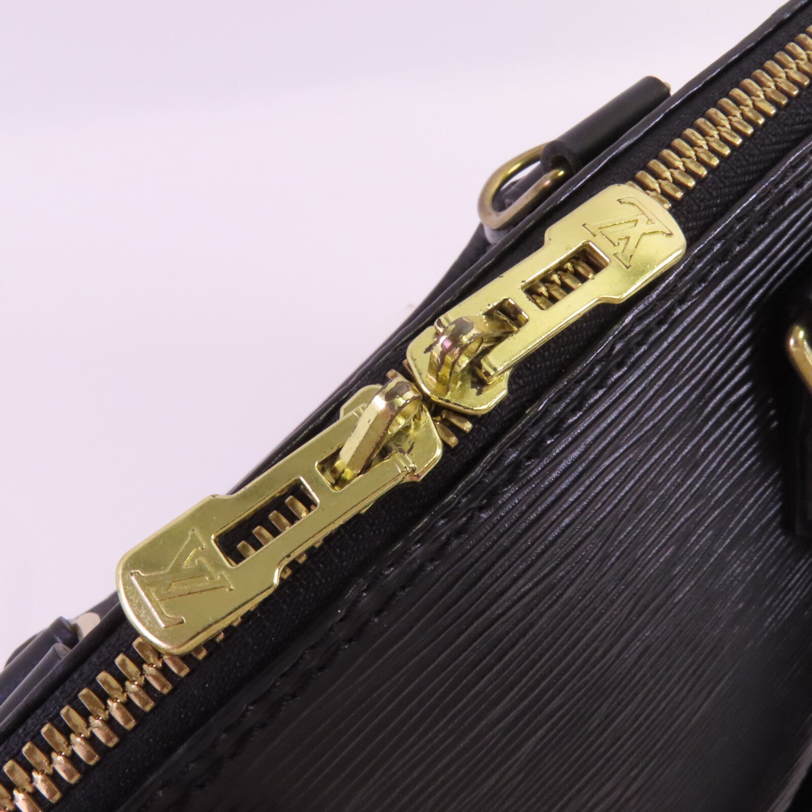 LOUIS VUITTON Epi Alma MM金扣手挽袋