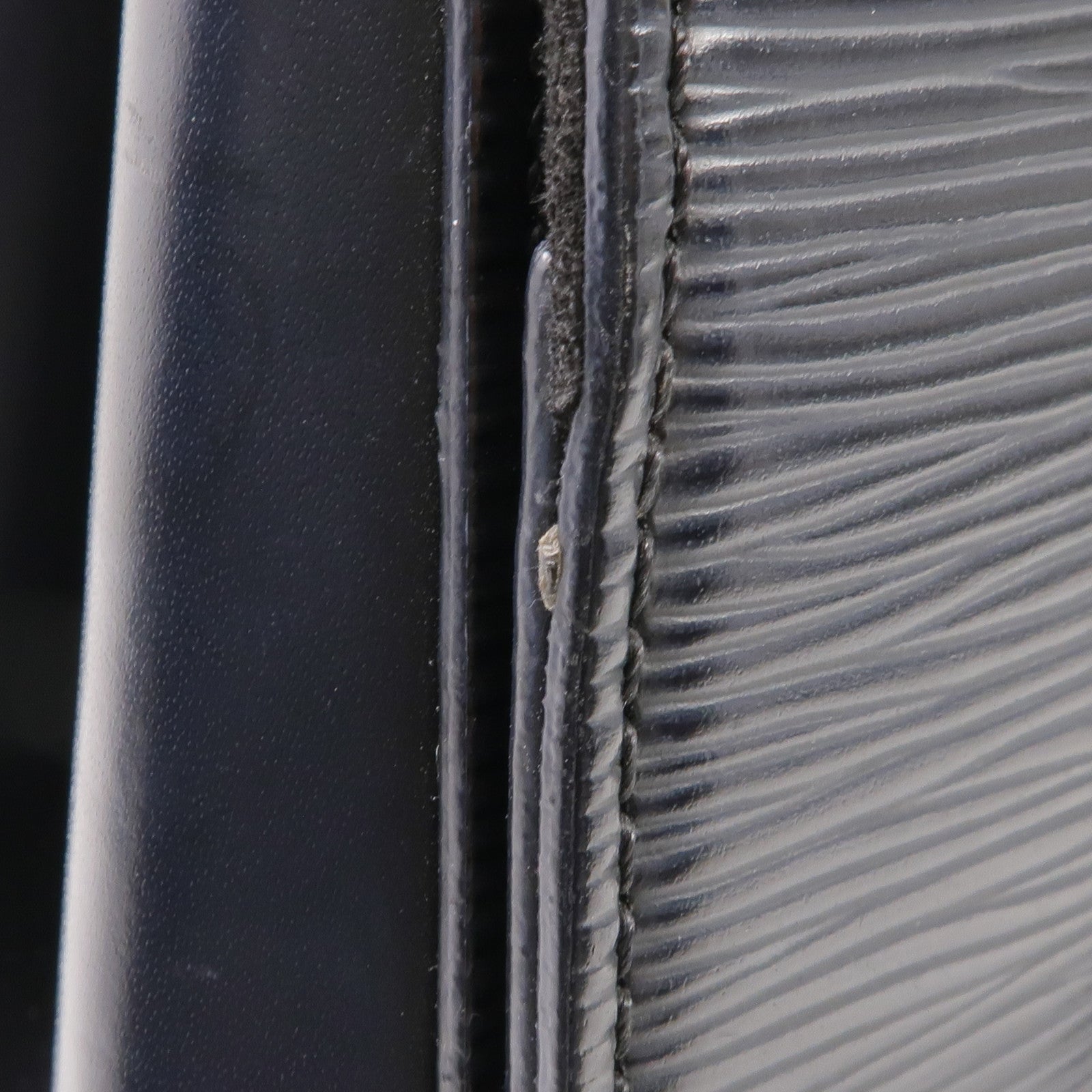 LOUIS VUITTON Epi Cluny MM銀扣手挽肩背兩用袋