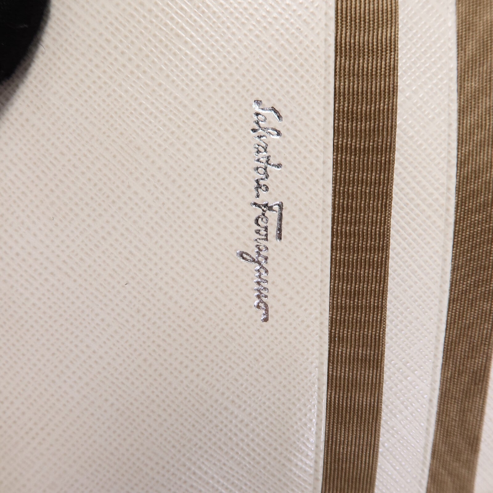 Salvatore Ferragamo 牛皮皮革Wallet錢包