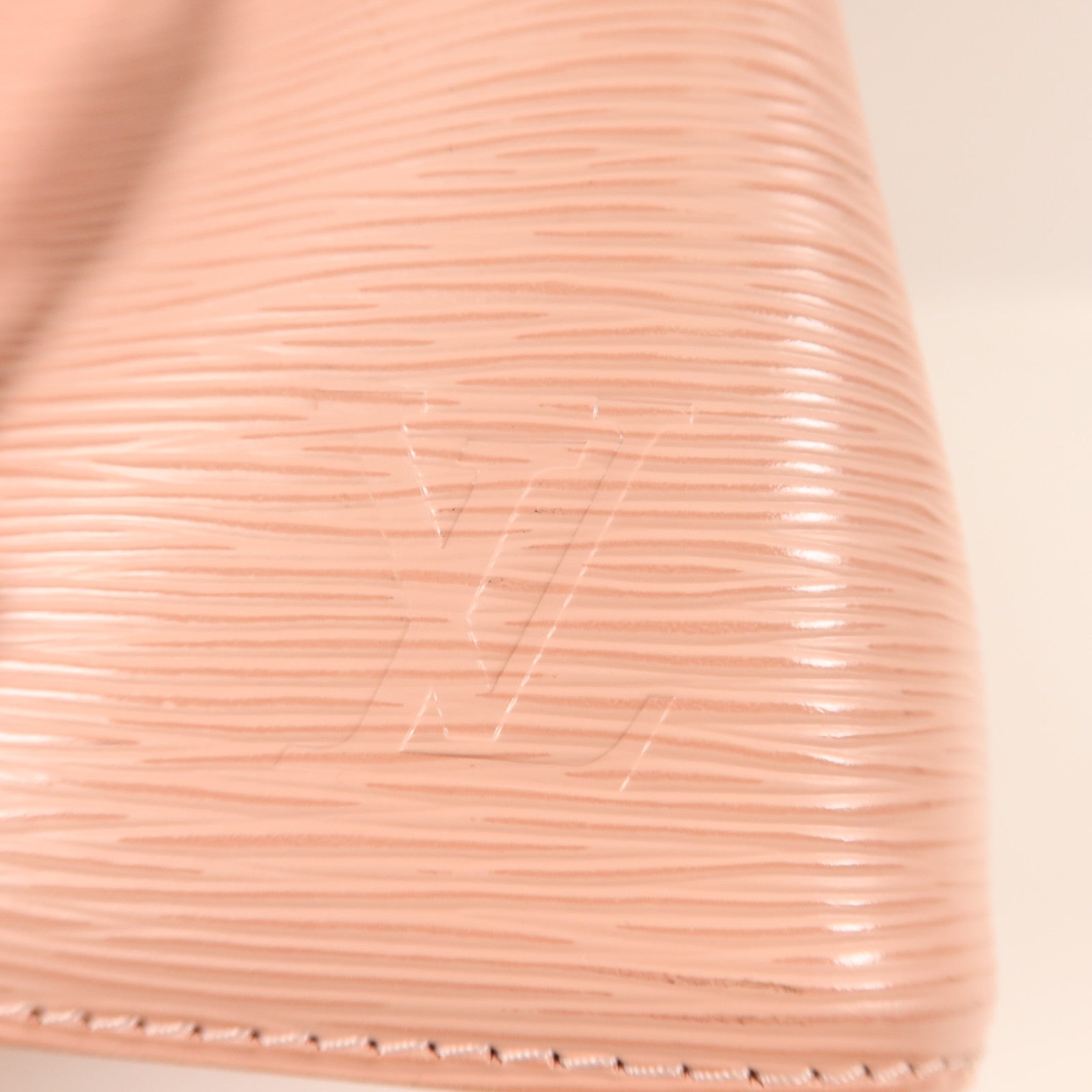 LOUIS VUITTON 【激減優惠】Epi Neo Noe BB銀扣手挽肩背兩用袋/Rose Ballerine