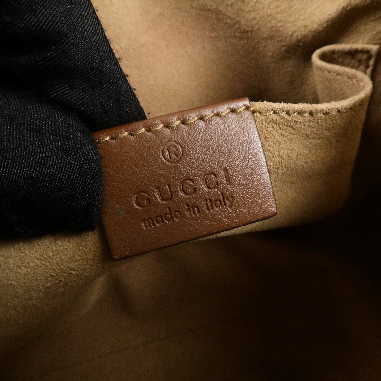 GUCCI 塗層帆布GG GHW Padlock鏈帶肩背袋