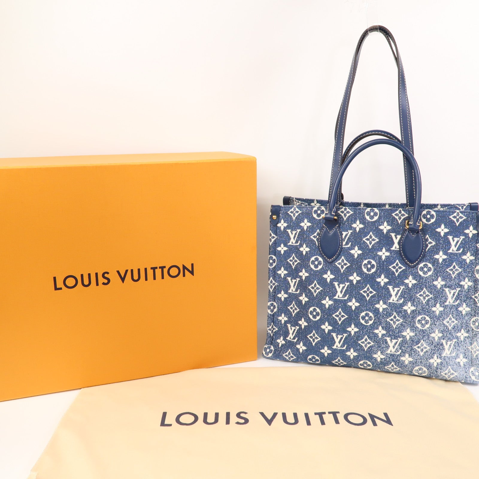 LOUIS VUITTON Monogram Denim OnTheGo MM金扣手挽肩背兩用袋藍色