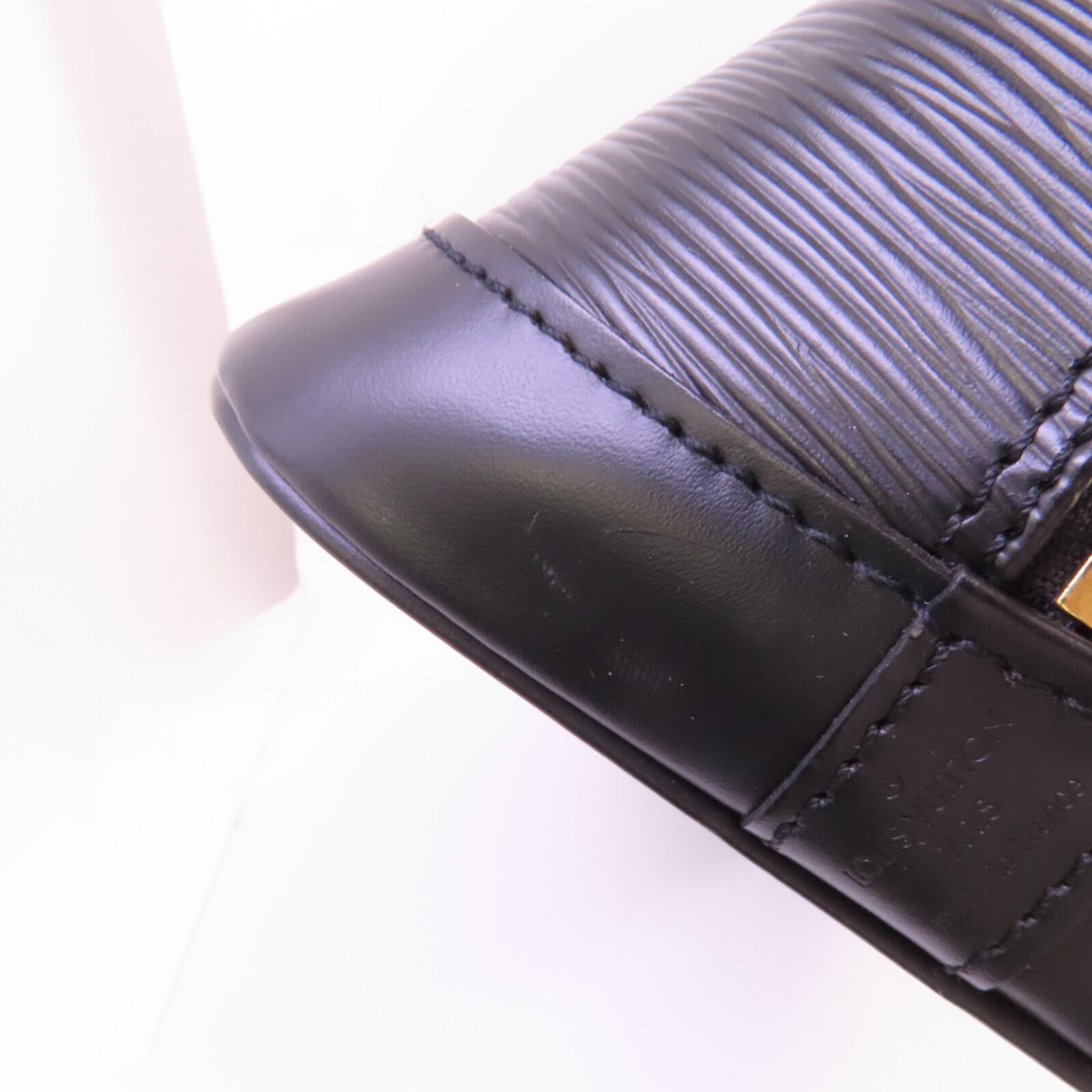 LOUIS VUITTON Epi Alma MM金扣手挽袋