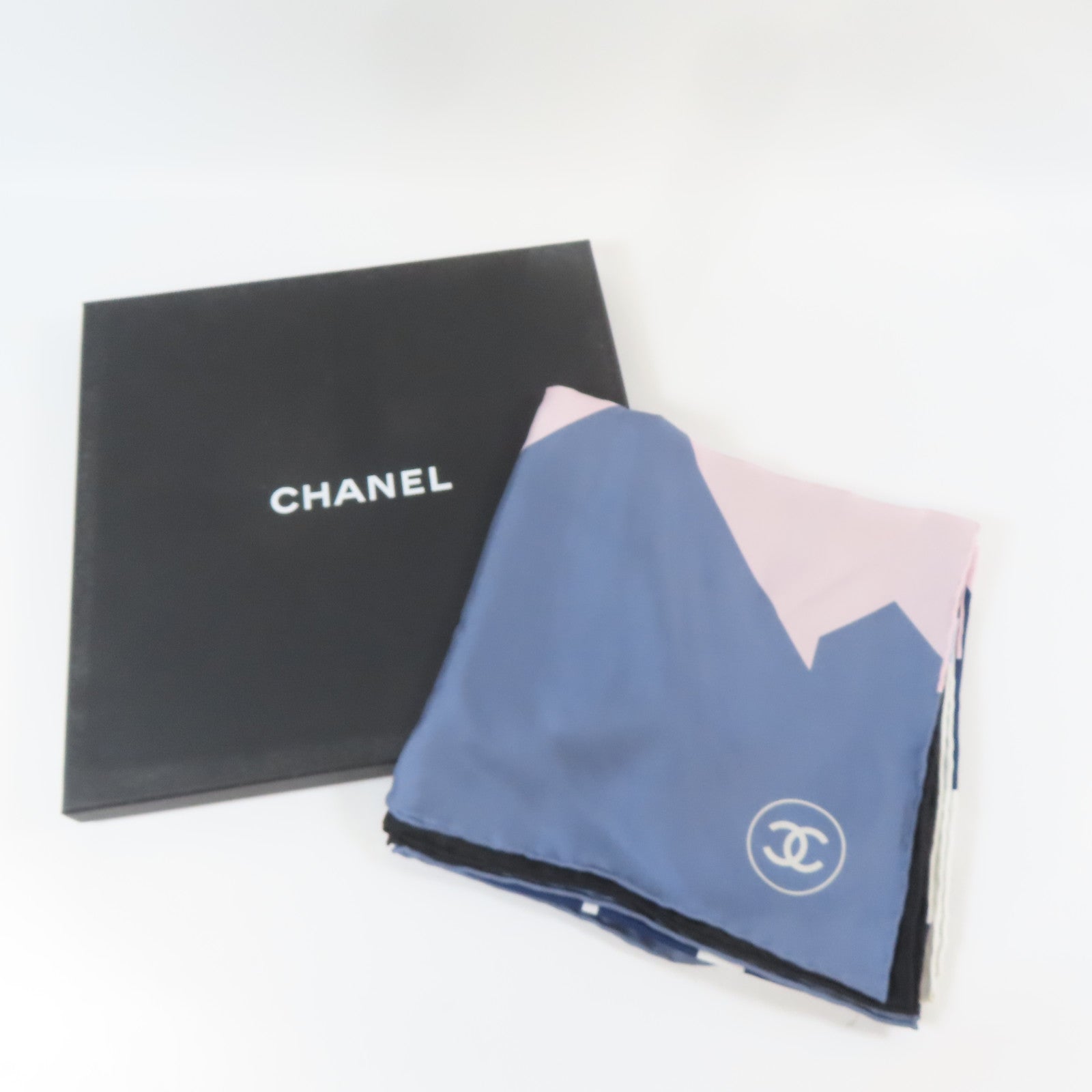 CHANEL 絲質Scarf 90x90cm絲巾藍色/白色/黑色