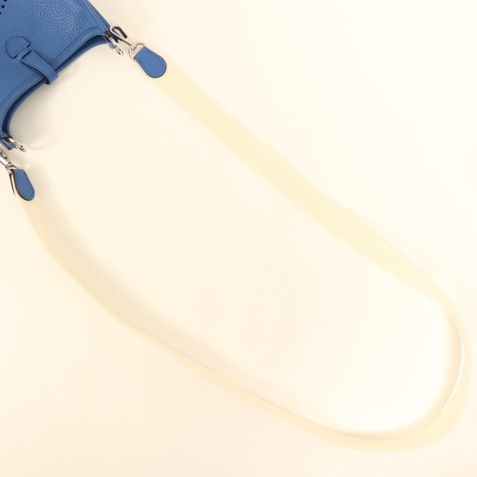 HERMES Clemence皮革Evelyne TPM銀扣肩背袋Mykonos