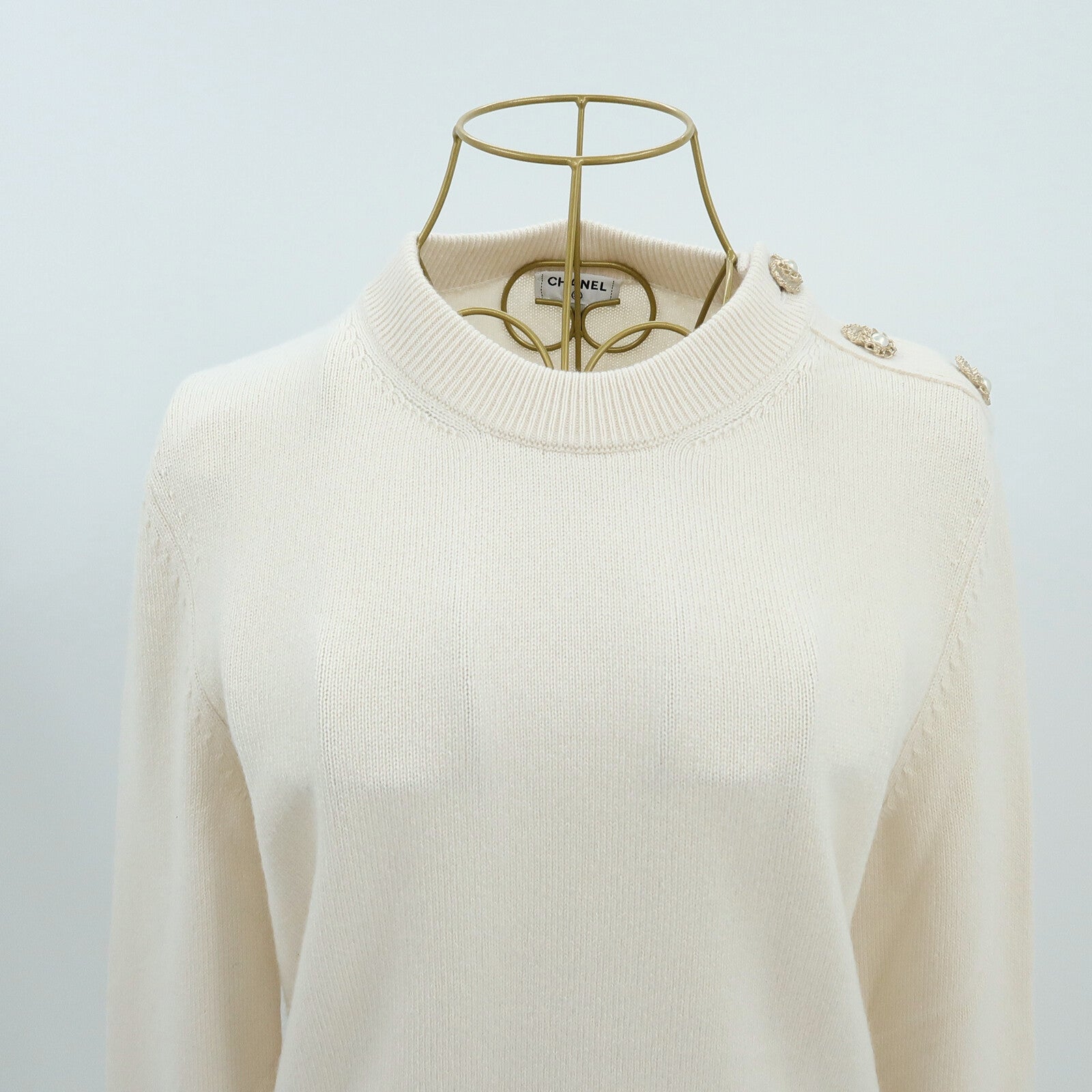 CHANEL Cashmere Buttoned Knit Sweater針織