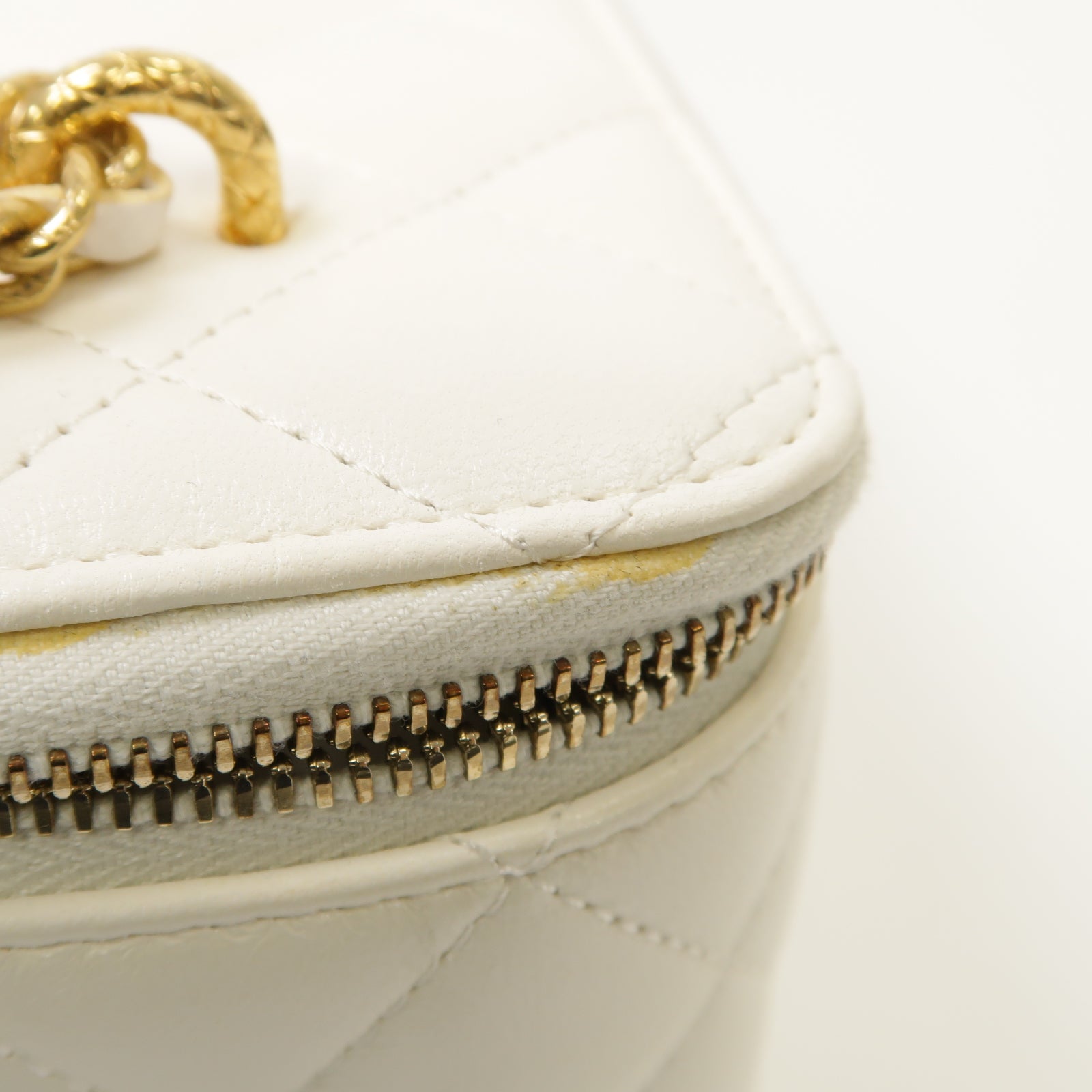 CHANEL 菱格羊皮皮革Chain Shoulder Bag金扣鏈帶肩背袋白色