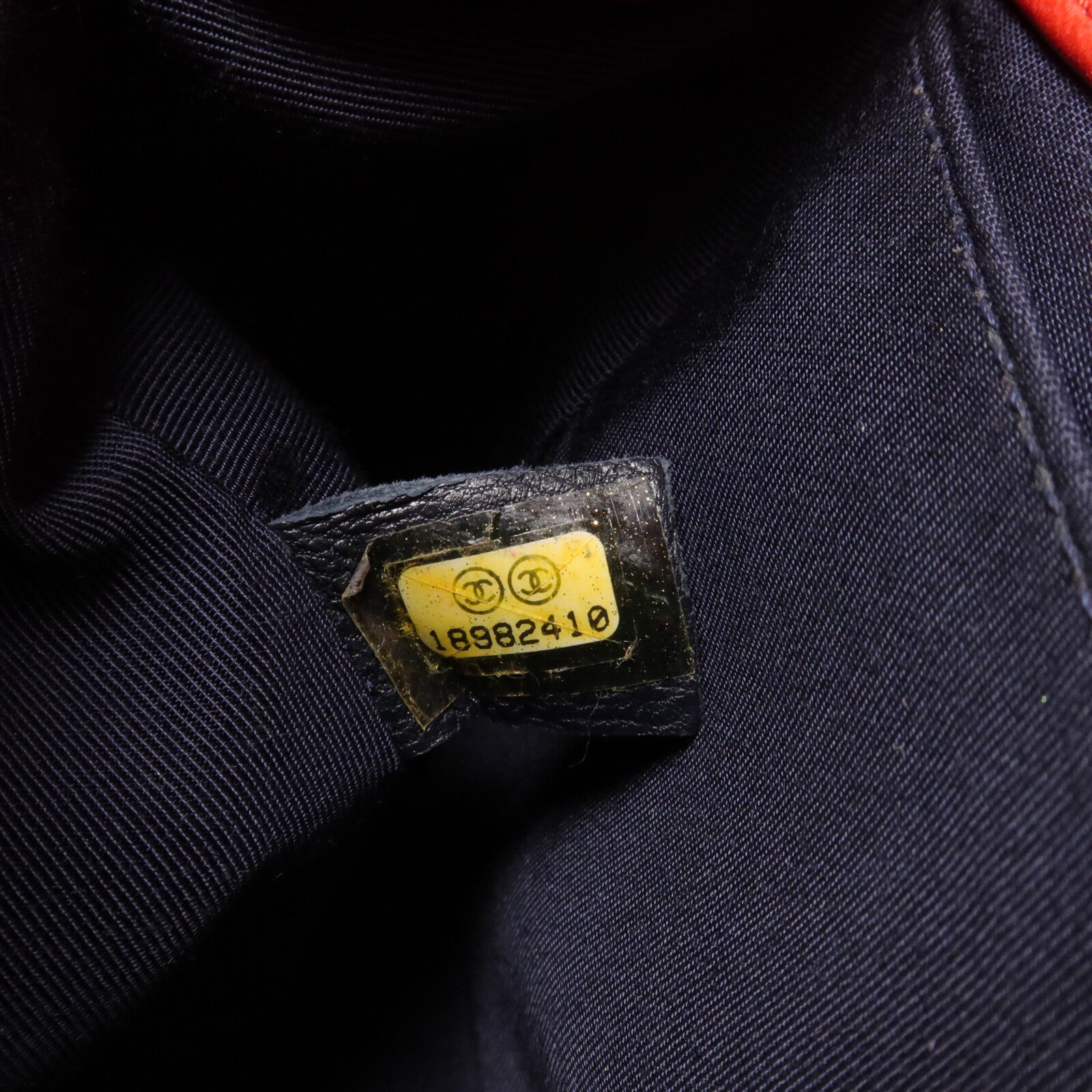 CHANEL 牛皮皮革Cube Boy 25鏈帶肩背袋