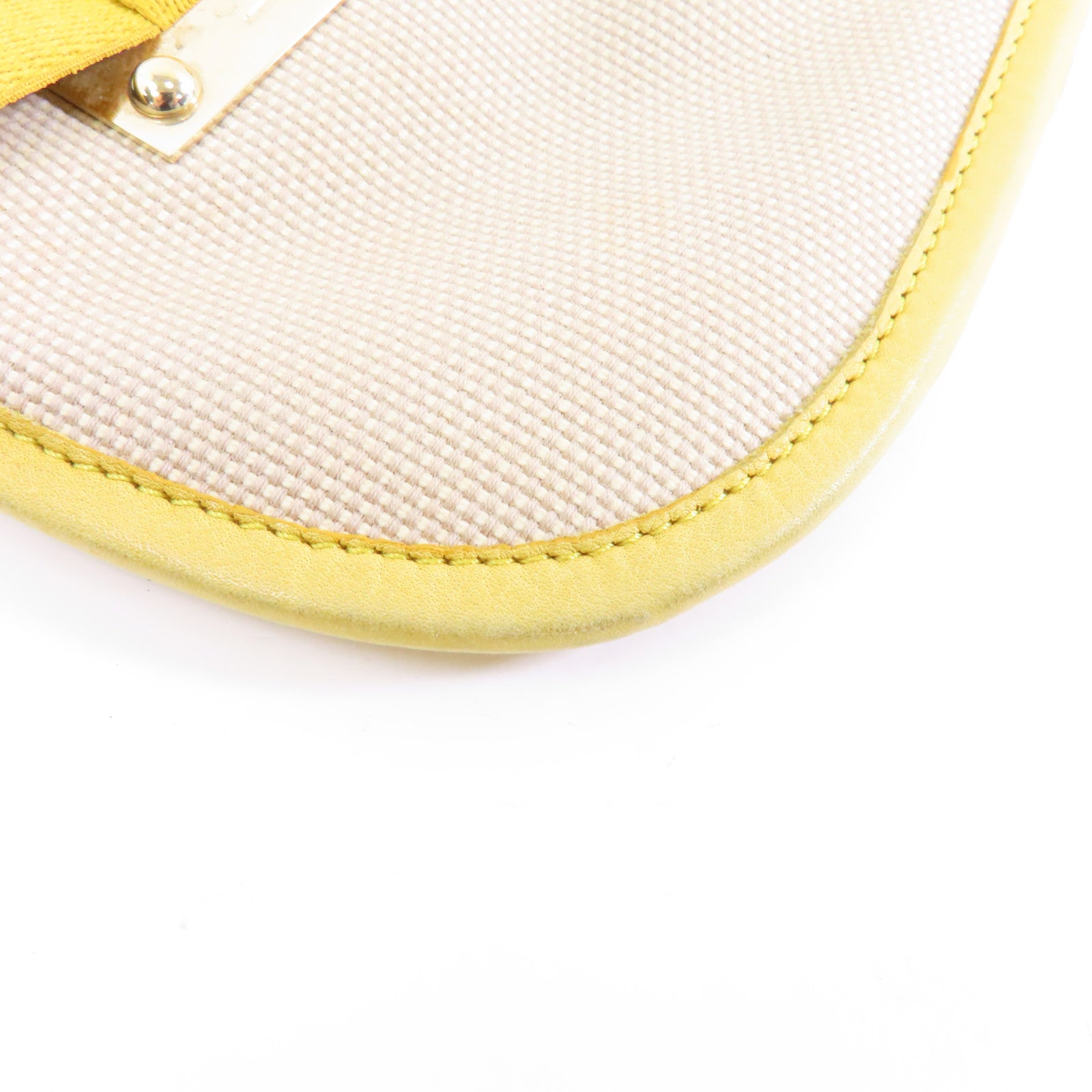 FENDI 帆布Shoulder Bag金扣肩背袋黃色