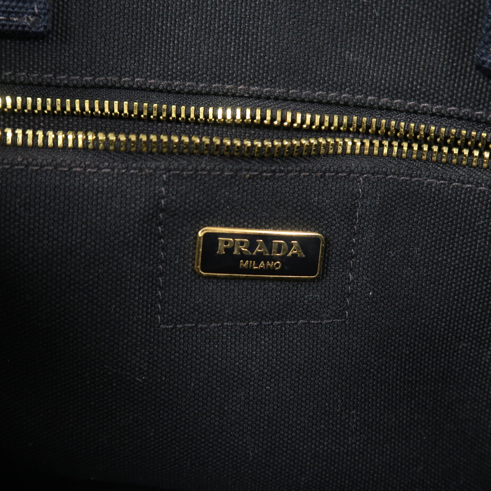 PRADA 帆布Hand Bag金扣手挽袋