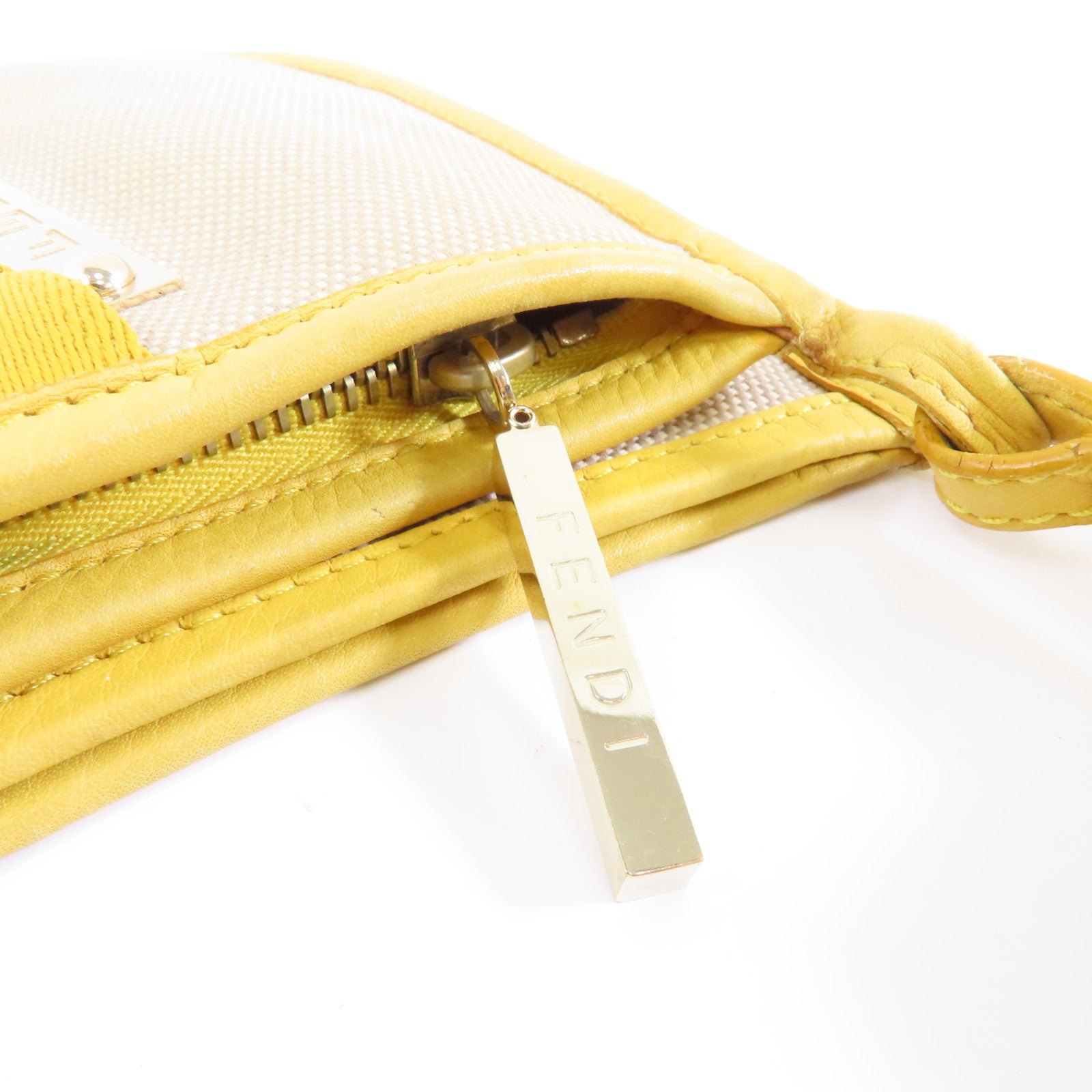 FENDI 帆布Shoulder Bag金扣肩背袋黃色