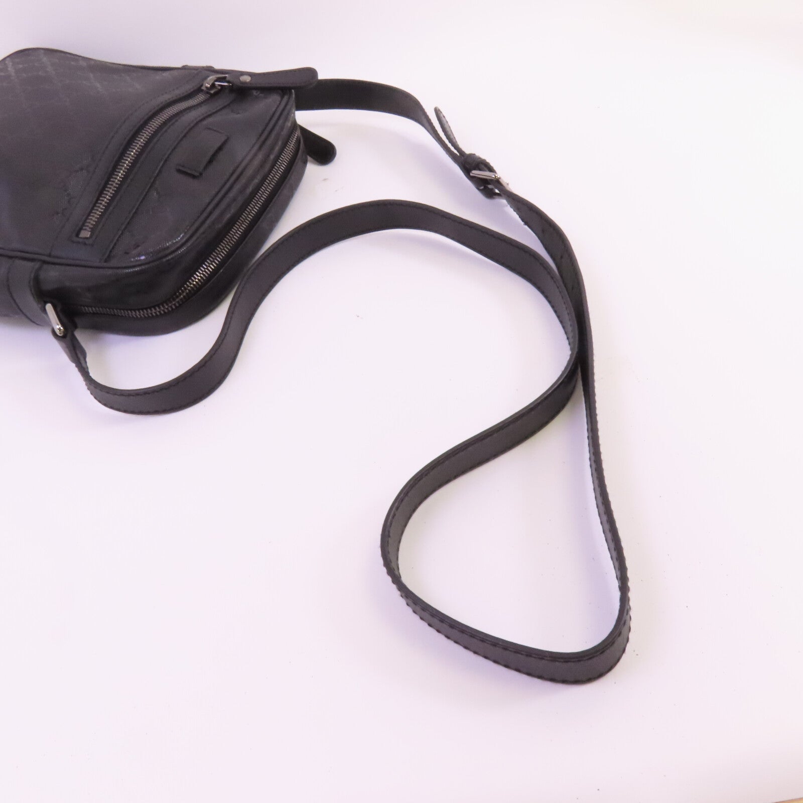GUCCI 塗層帆布Shoulder Bag銀扣肩背袋