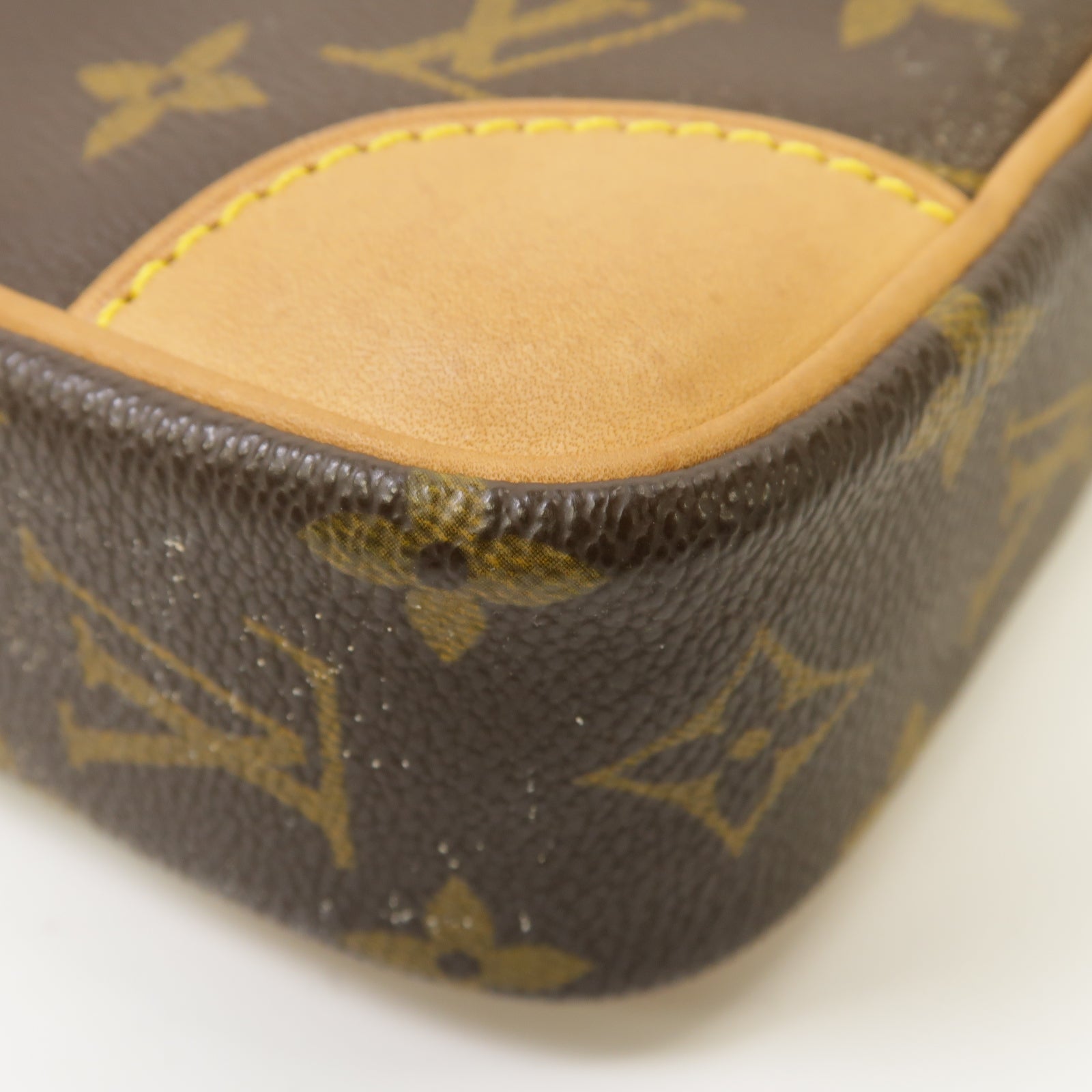 LOUIS VUITTON 【激減優惠】Monogram Danube金扣肩背袋棕色