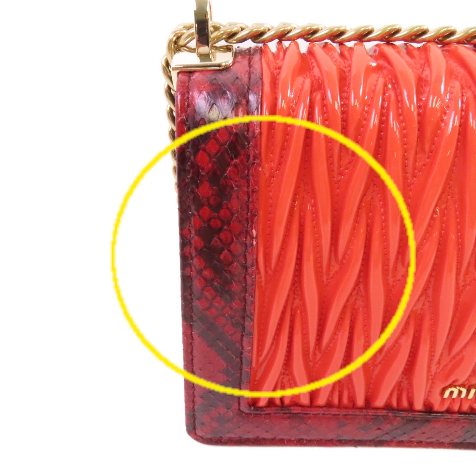 Miu Miu 【激減優惠】牛皮皮革/蛇皮皮革/天鵝絨/漆皮皮革Chain Shoulder Bag金扣鏈帶肩背袋紅色/黑色