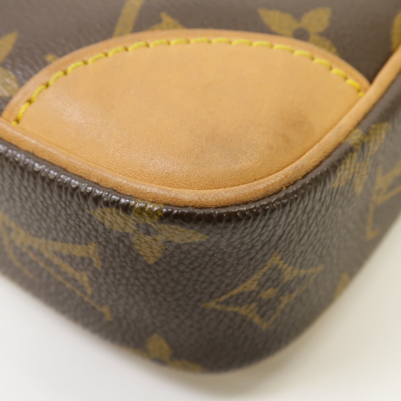 LOUIS VUITTON 【激減優惠】Monogram Danube金扣肩背袋棕色