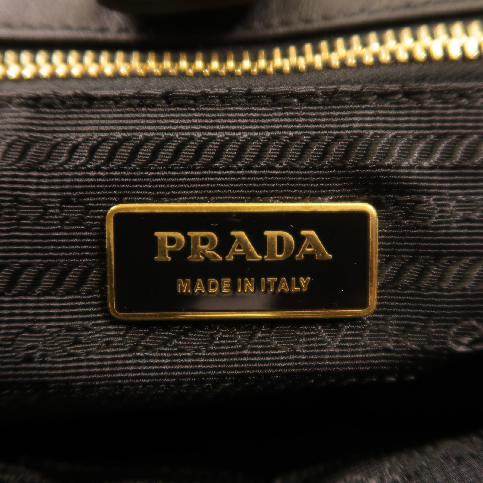 PRADA 尼龍Hand Bag金扣手挽袋