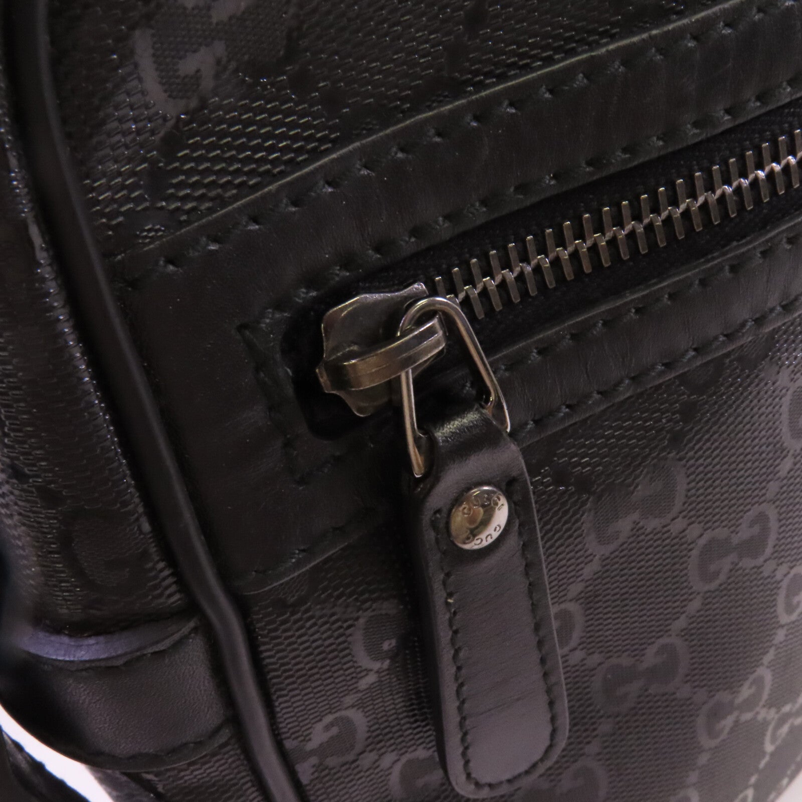 GUCCI 塗層帆布Shoulder Bag銀扣肩背袋