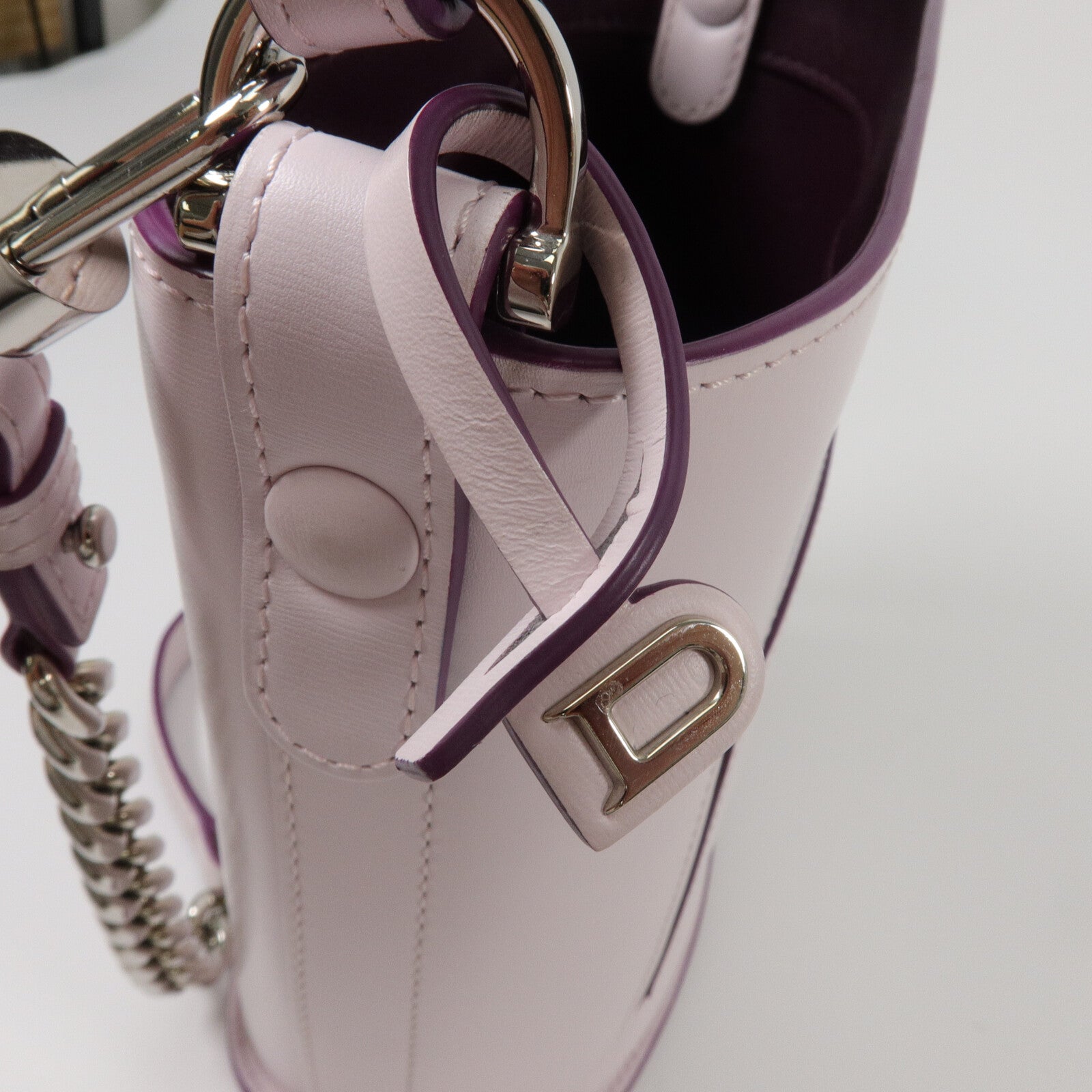 Delvaux 牛皮皮革Pin Mini Bucket鏈帶手挽肩背兩用袋