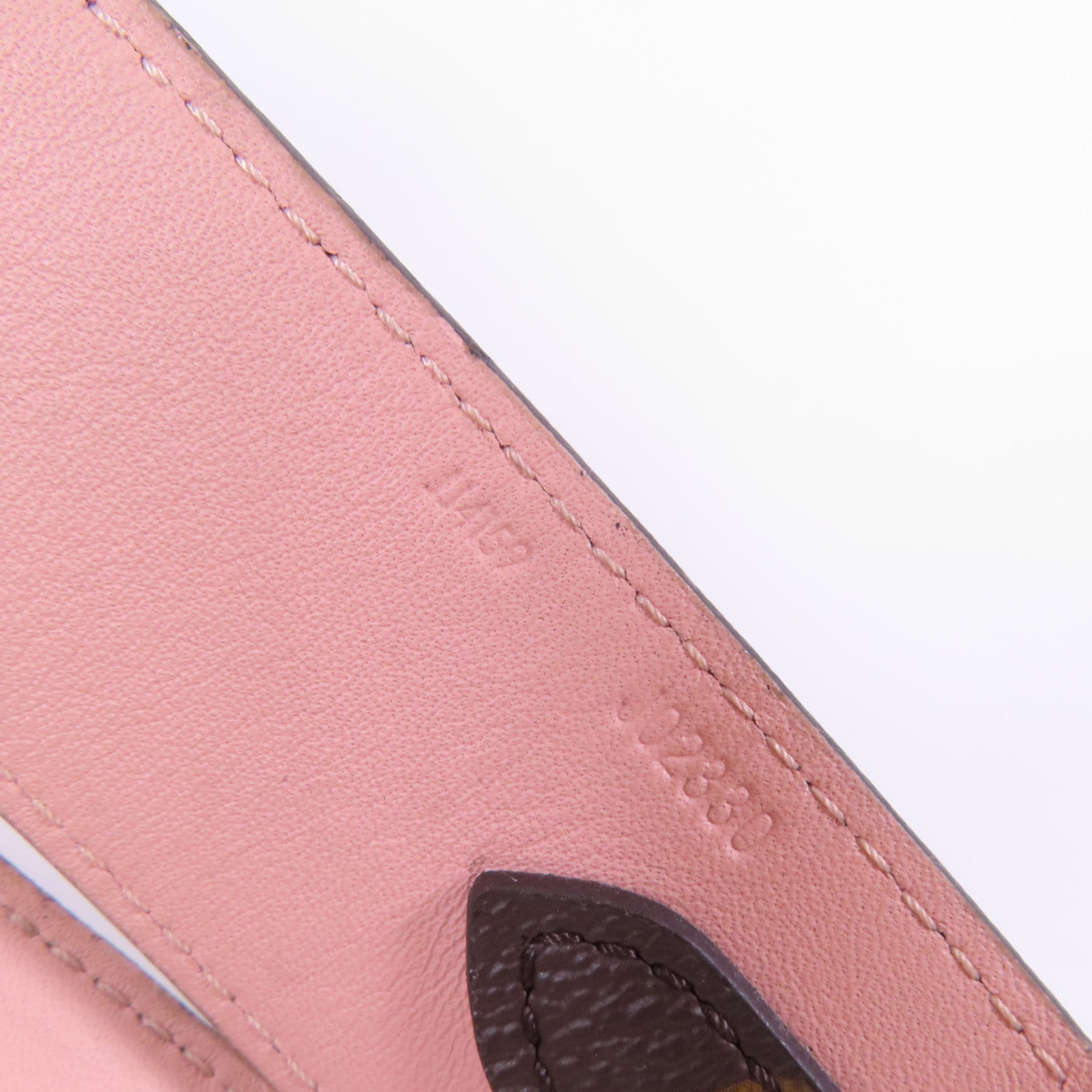 LOUIS VUITTON Monogram Strap金扣肩背帶