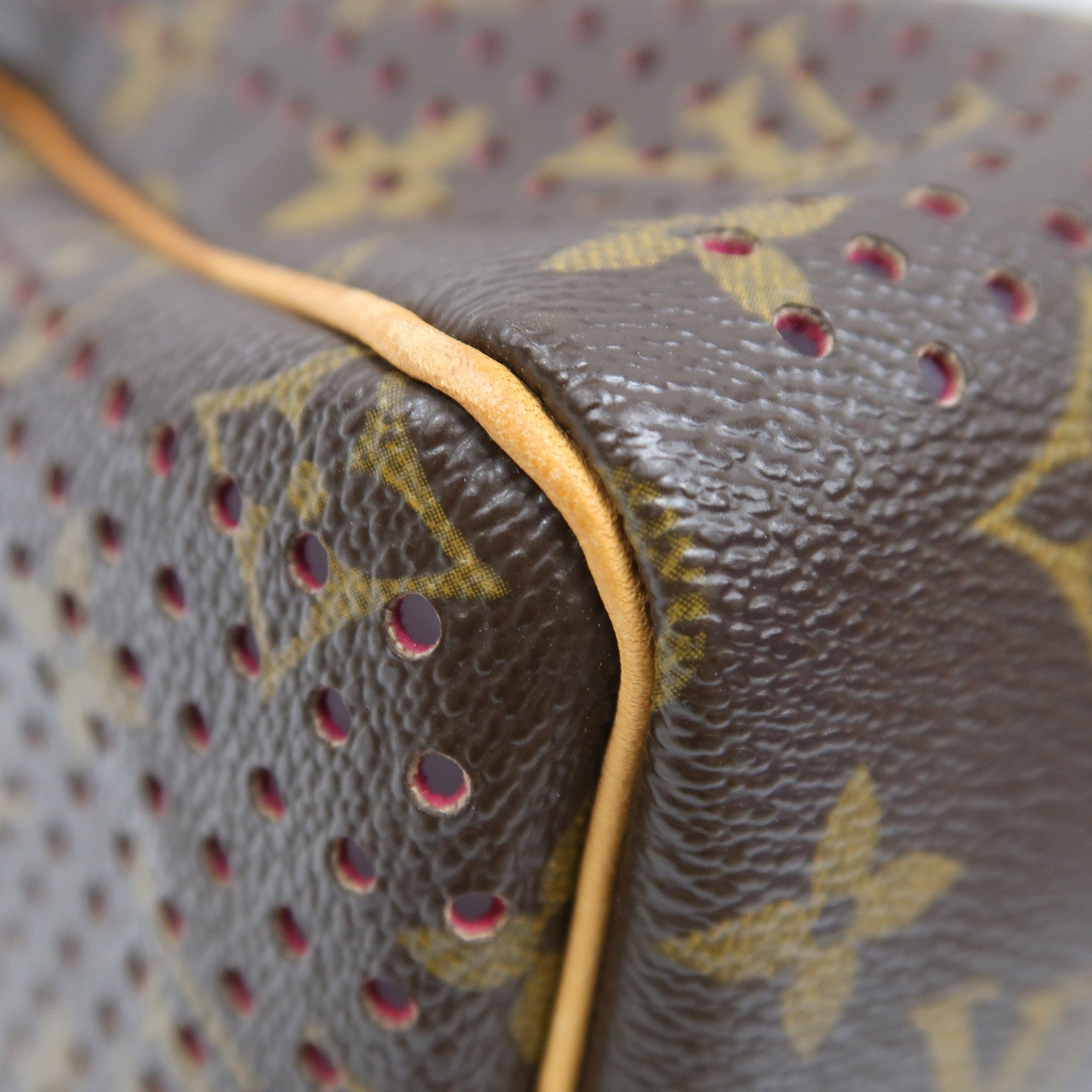 LOUIS VUITTON 【激減優惠】Monogram Perfo Speedy 30金扣手挽袋啡色