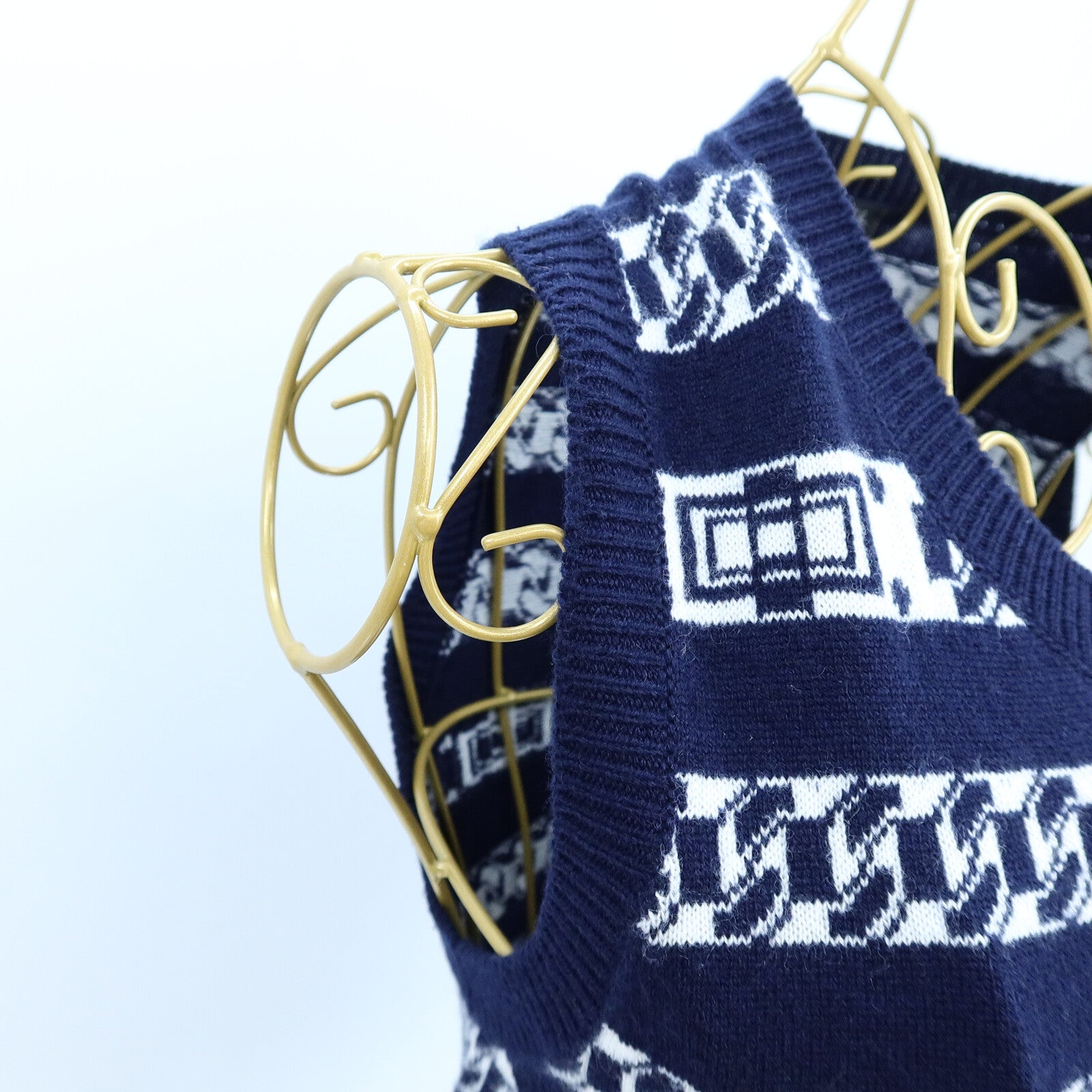 CHANEL Cashmere Chain Striped Vest針織