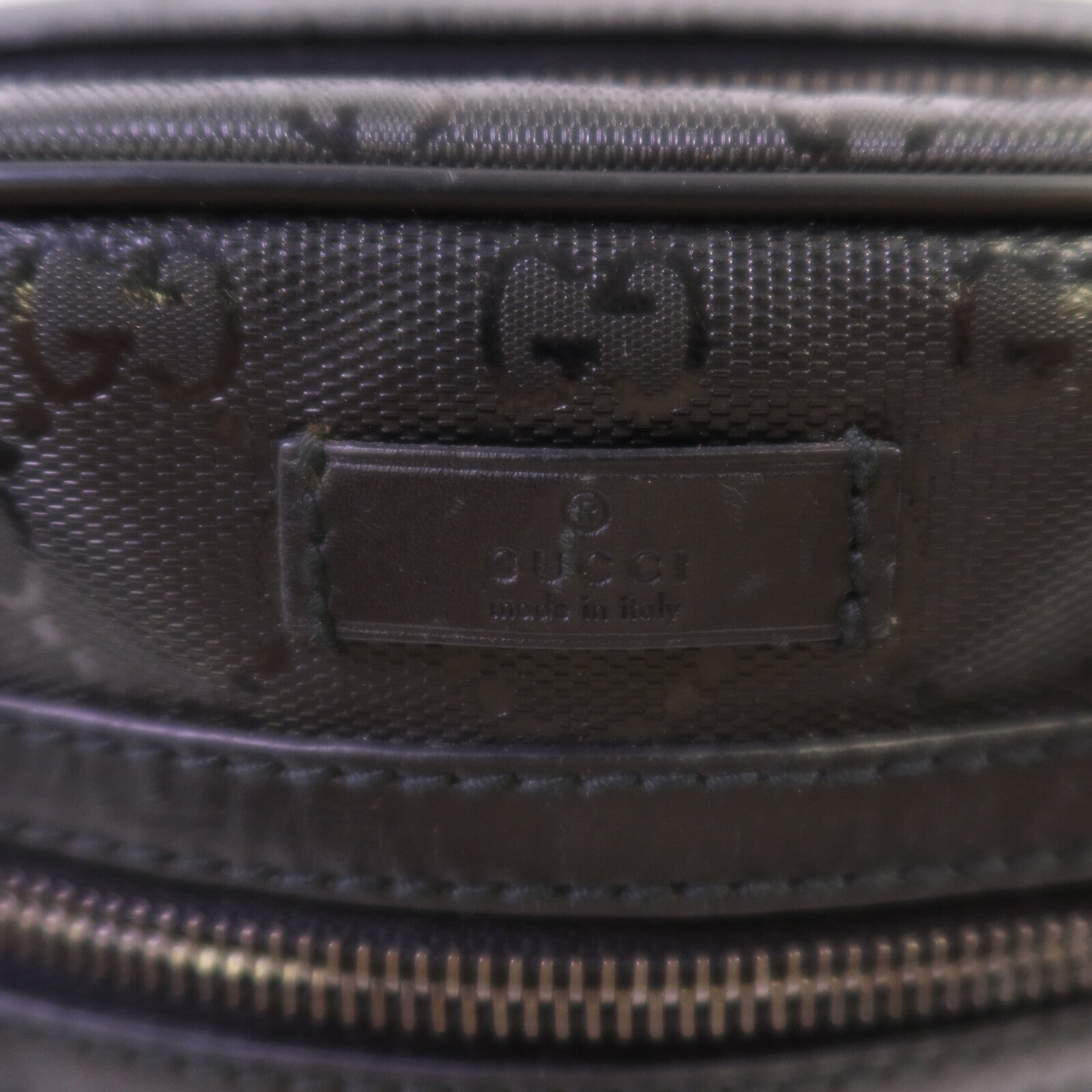 GUCCI 塗層帆布Shoulder Bag銀扣肩背袋