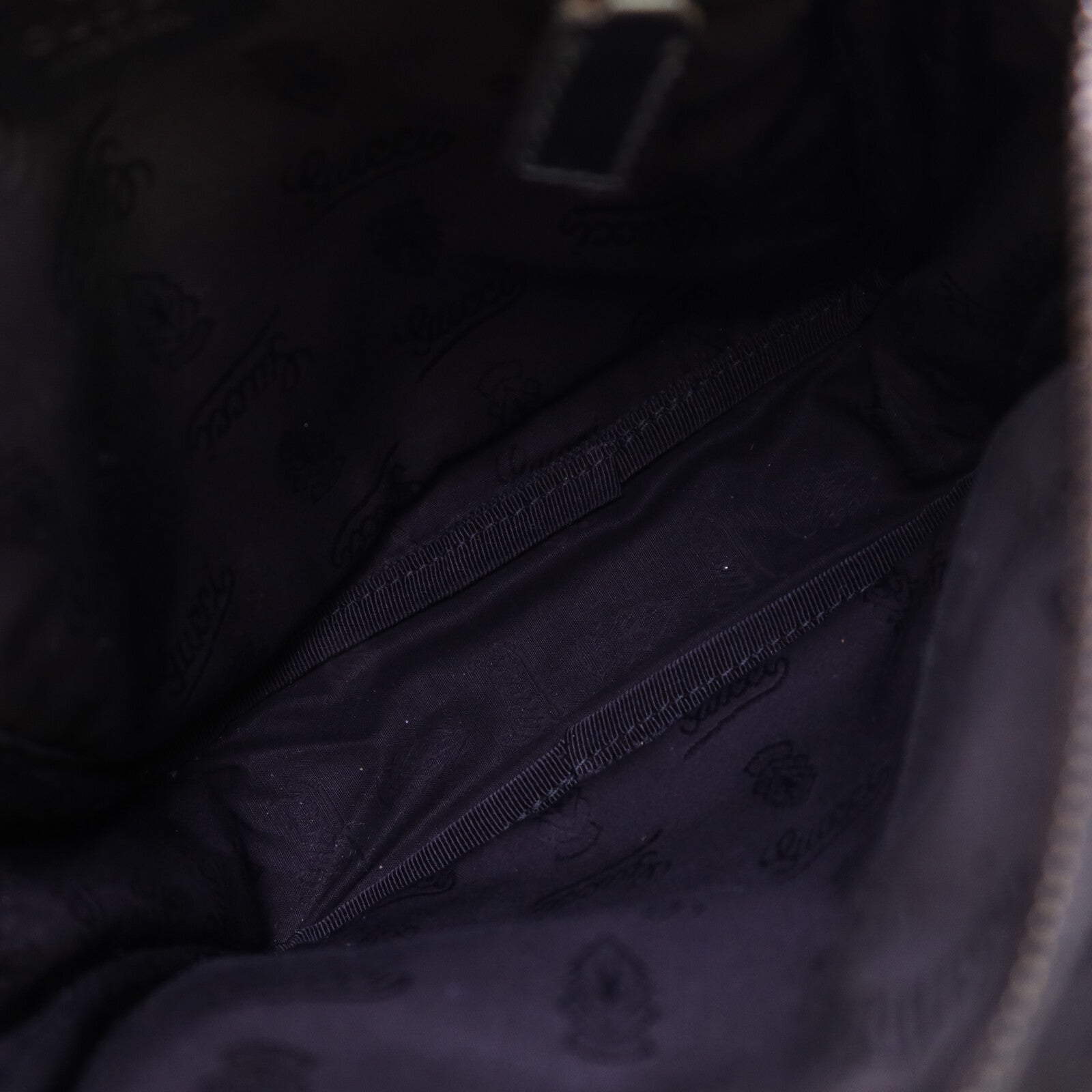GUCCI 塗層帆布Shoulder Bag銀扣肩背袋