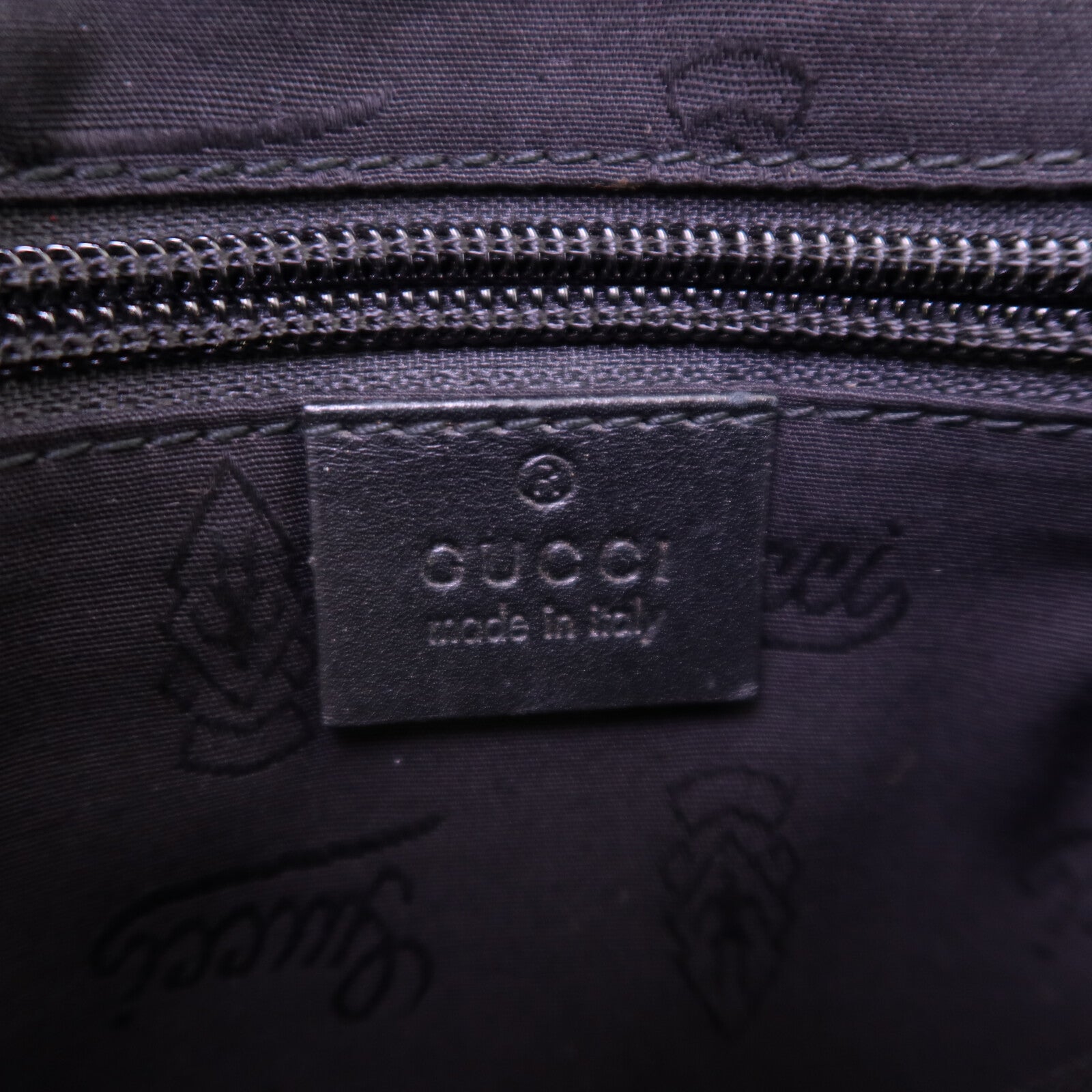 GUCCI 塗層帆布Shoulder Bag銀扣肩背袋