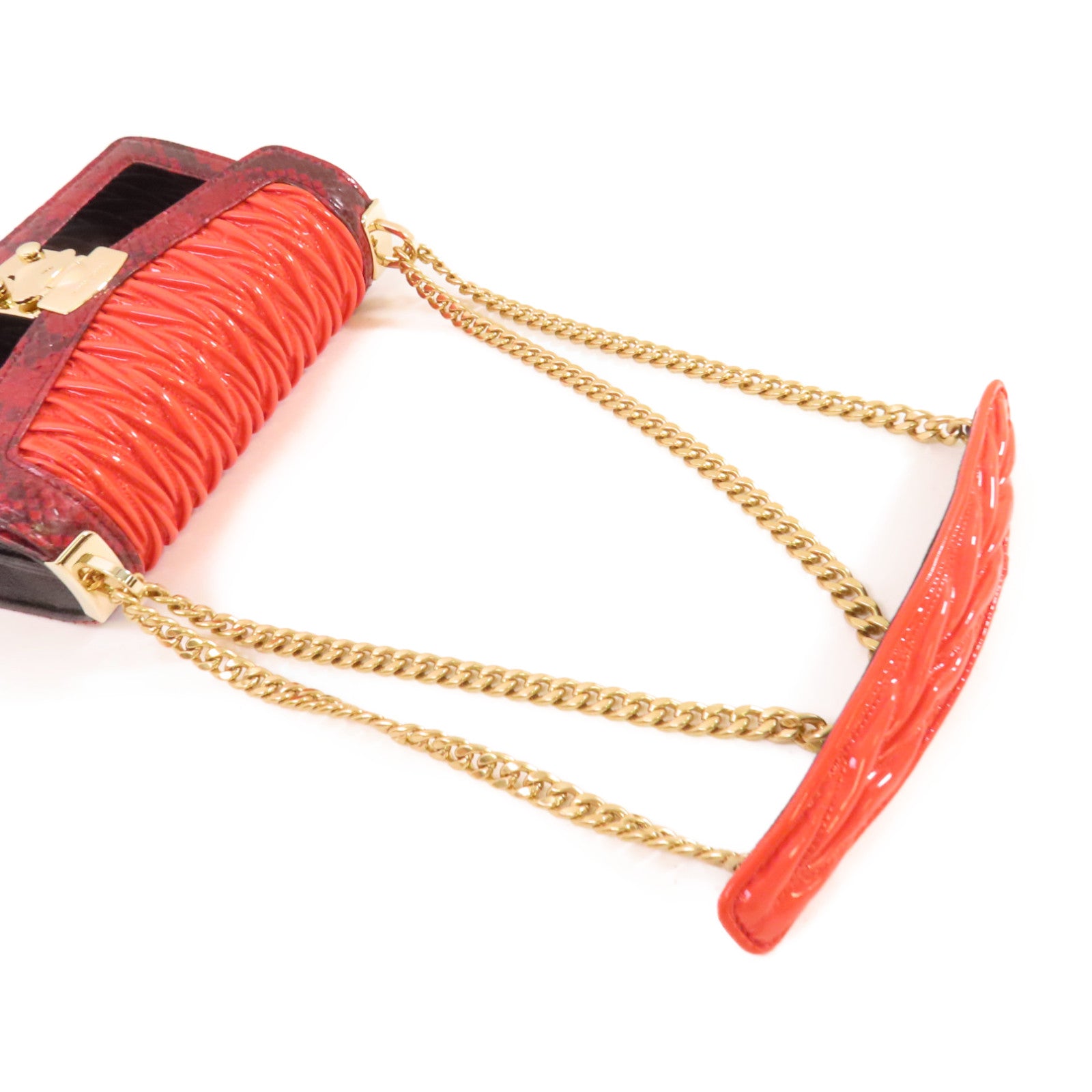 Miu Miu 【激減優惠】牛皮皮革/蛇皮皮革/天鵝絨/漆皮皮革Chain Shoulder Bag金扣鏈帶肩背袋紅色/黑色
