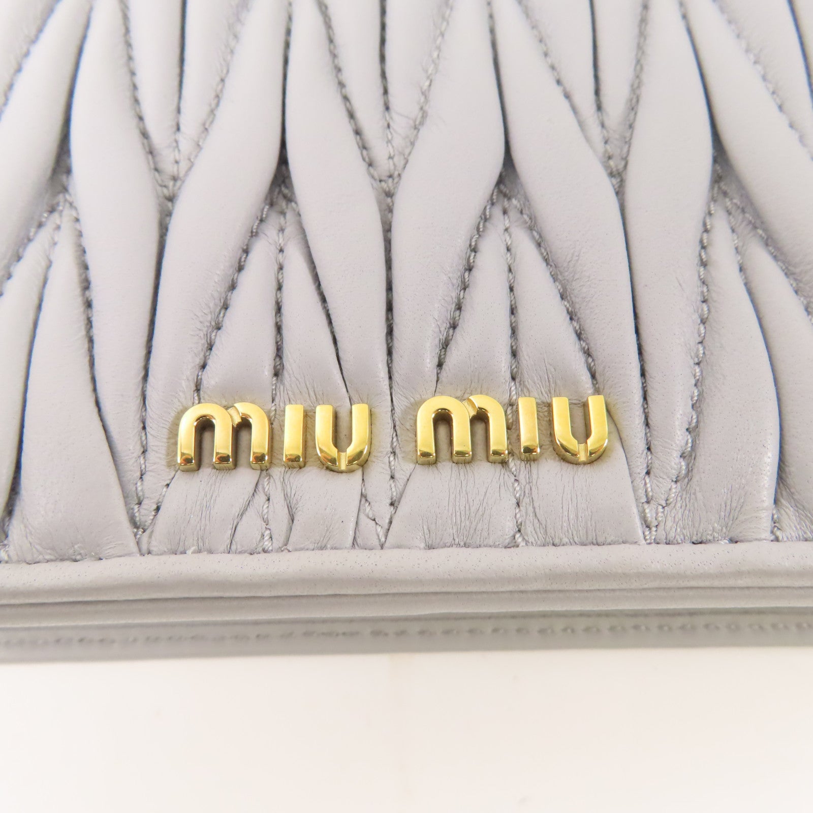 Miu Miu 羊皮皮革Shoulder Bag金扣鏈帶肩背袋灰色