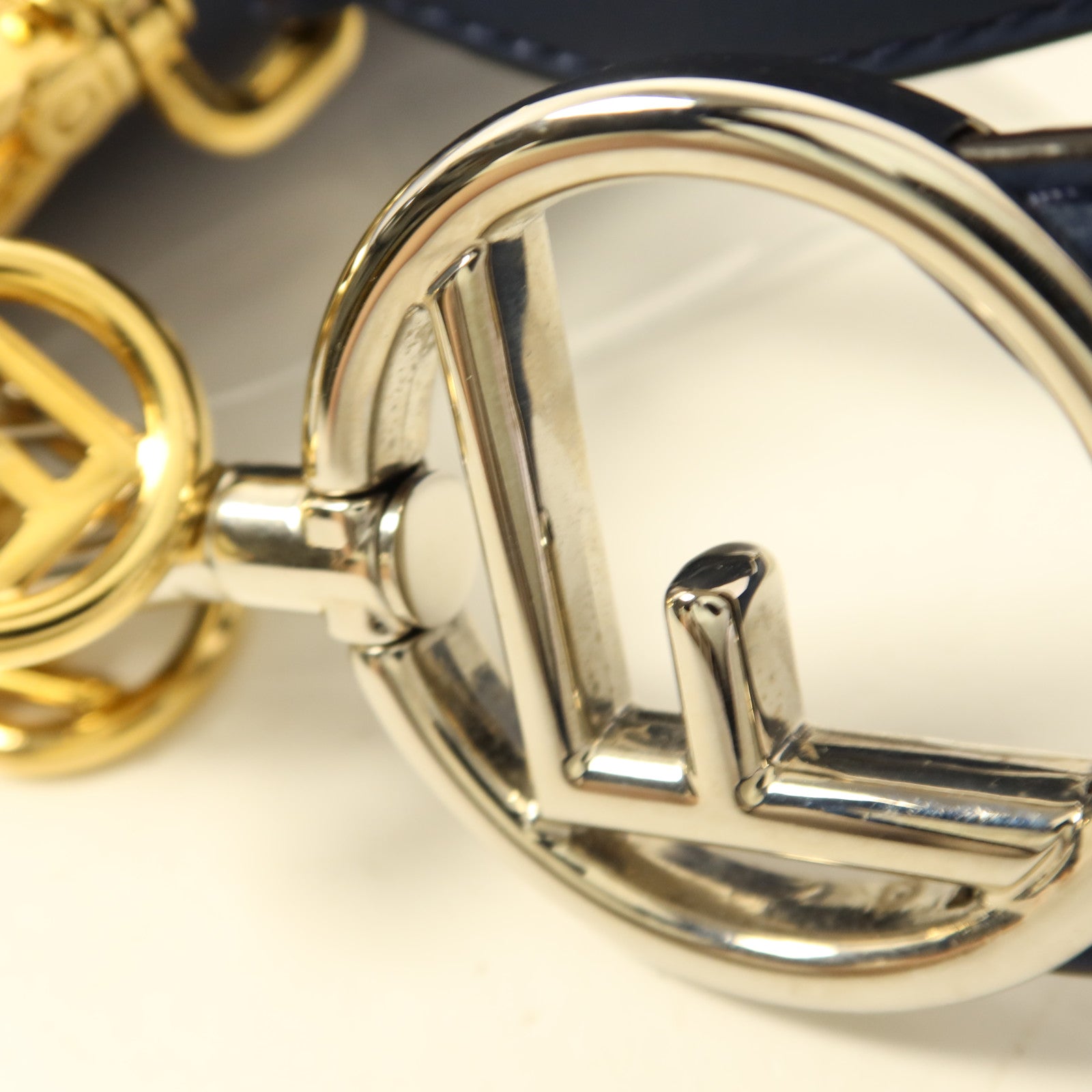 FENDI 牛皮皮革Kan I F Shoulder Bag手挽肩背兩用袋