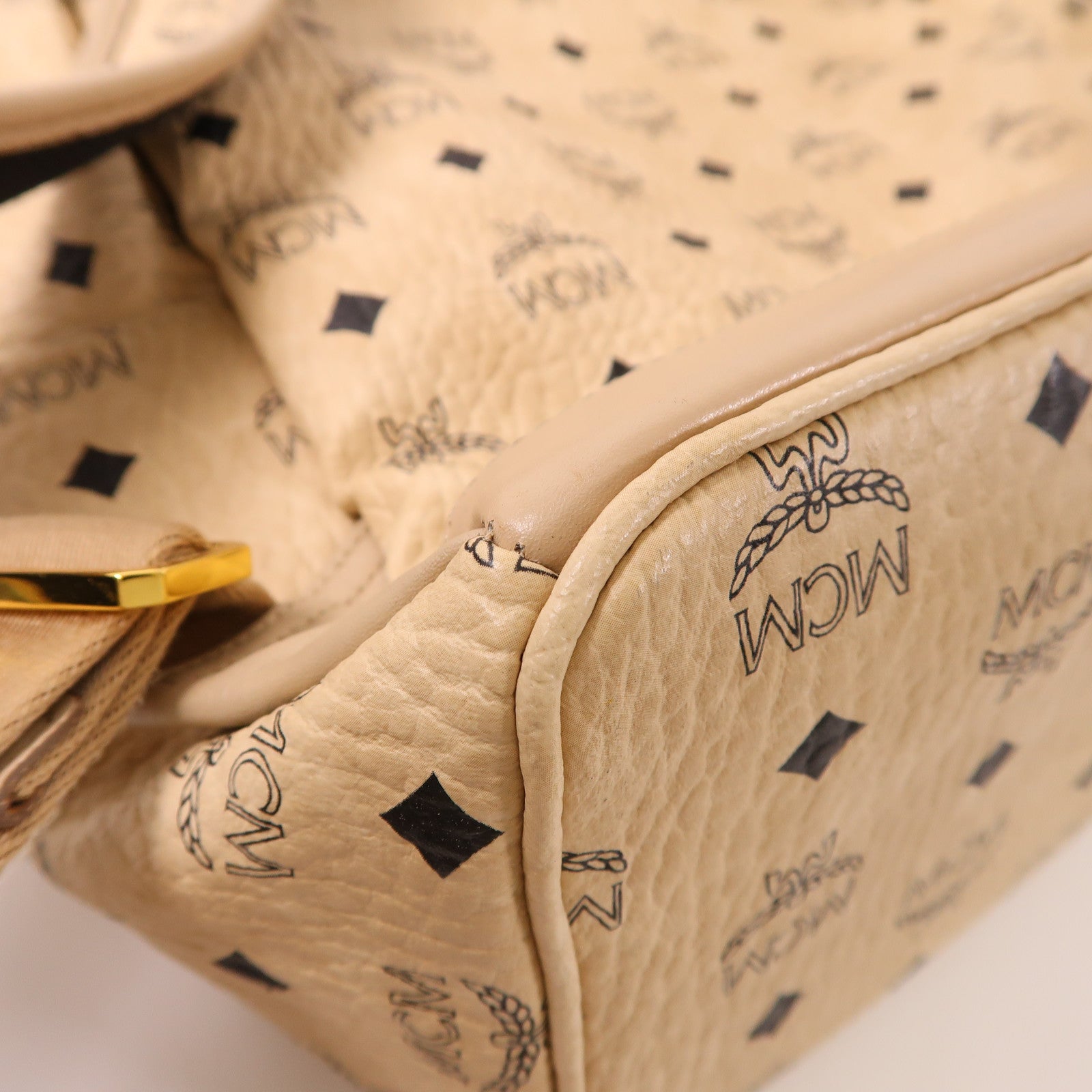 MCM 塗層帆布Backpack銀扣背包